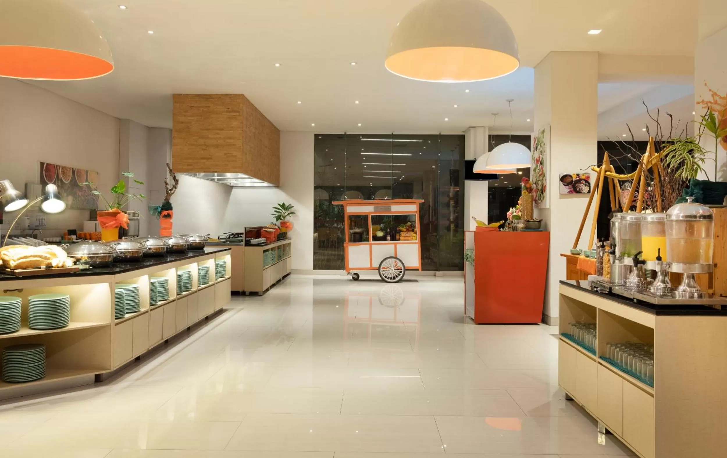 Restaurant/places to eat in HARRIS Hotel and Conventions Denpasar Bali