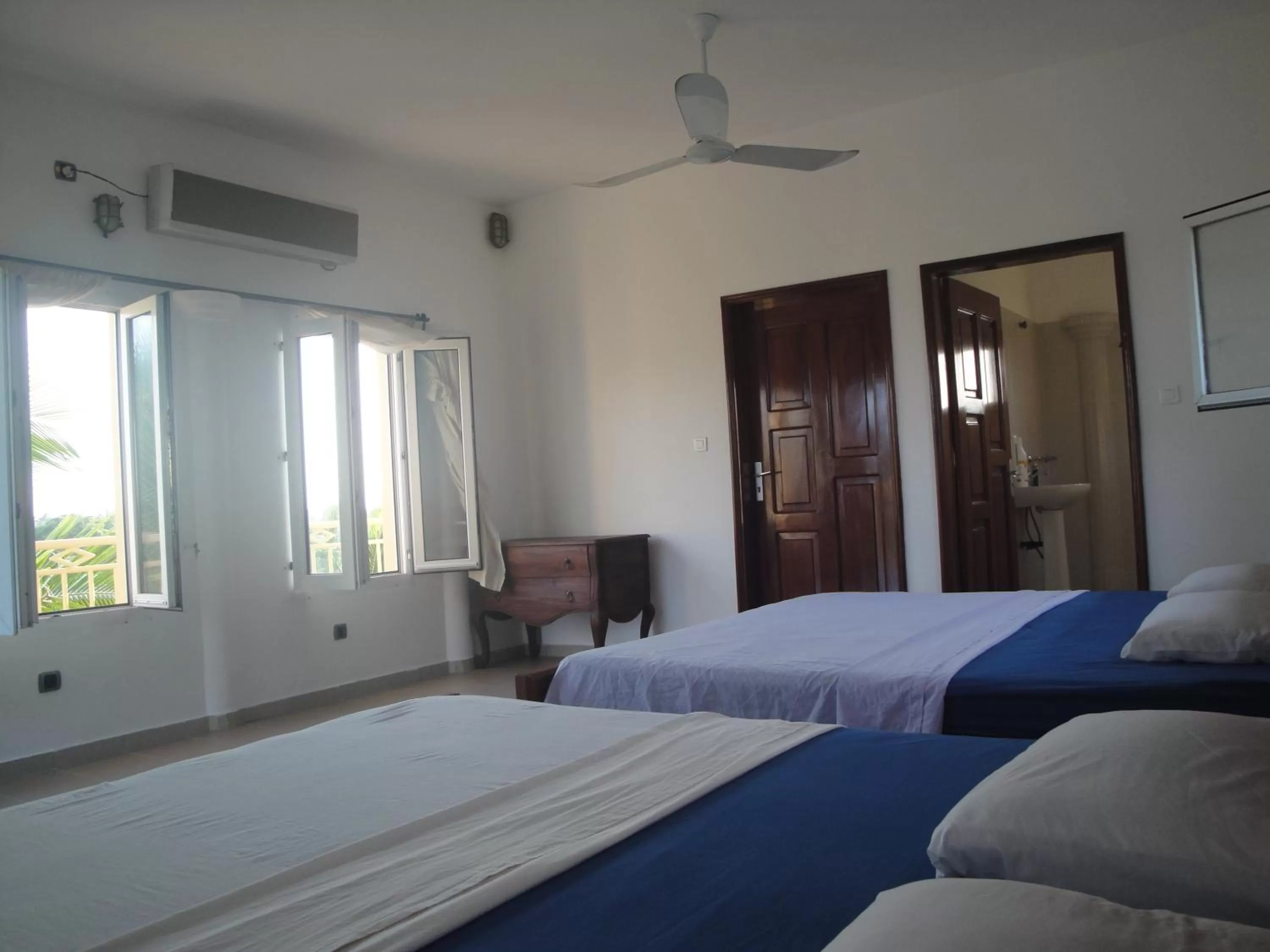 Photo of the whole room, Bed in Ramaya Auberge Espagnole