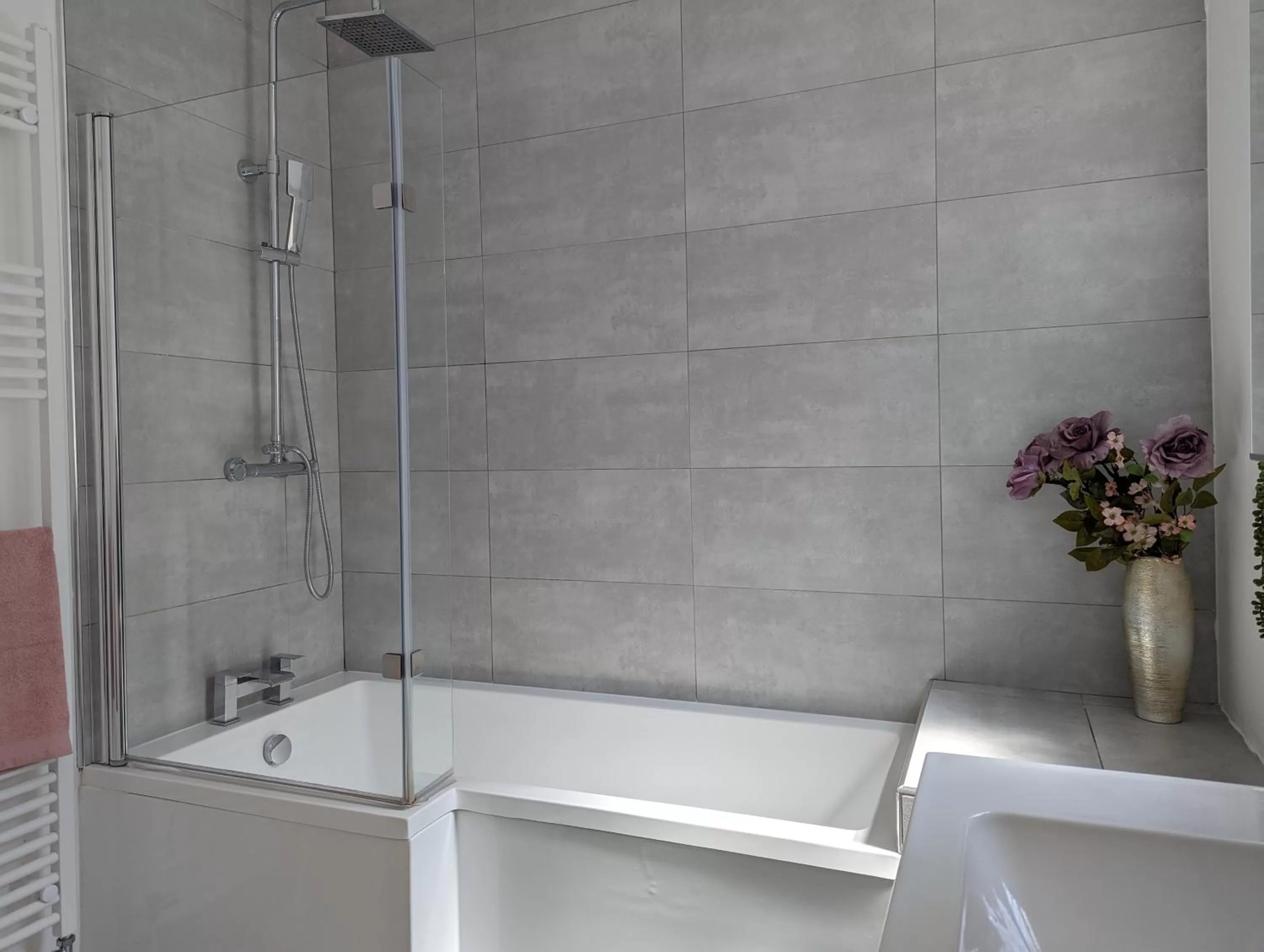 Bathroom in Cosy Bee