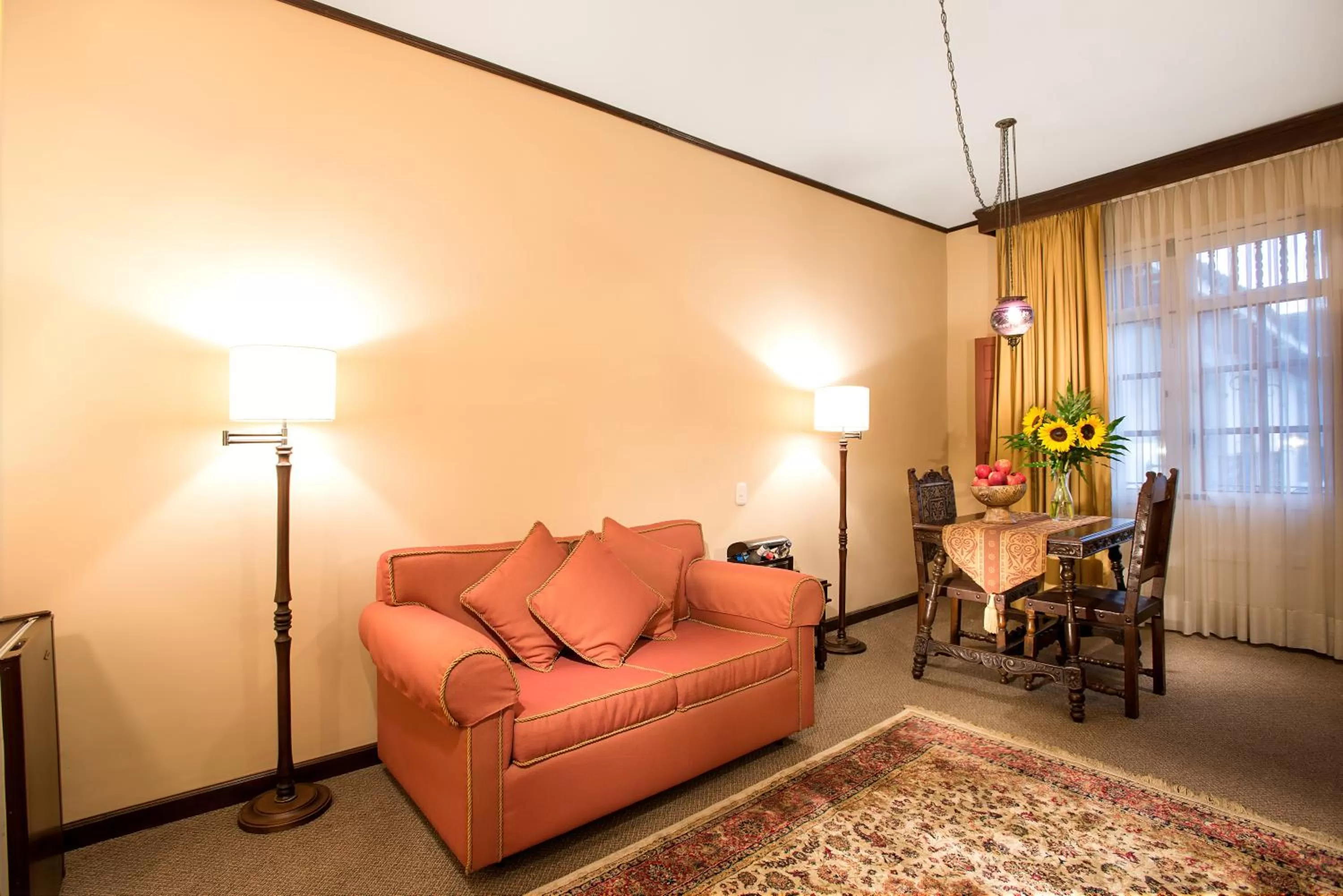 Living room in Hotel Dann Monasterio