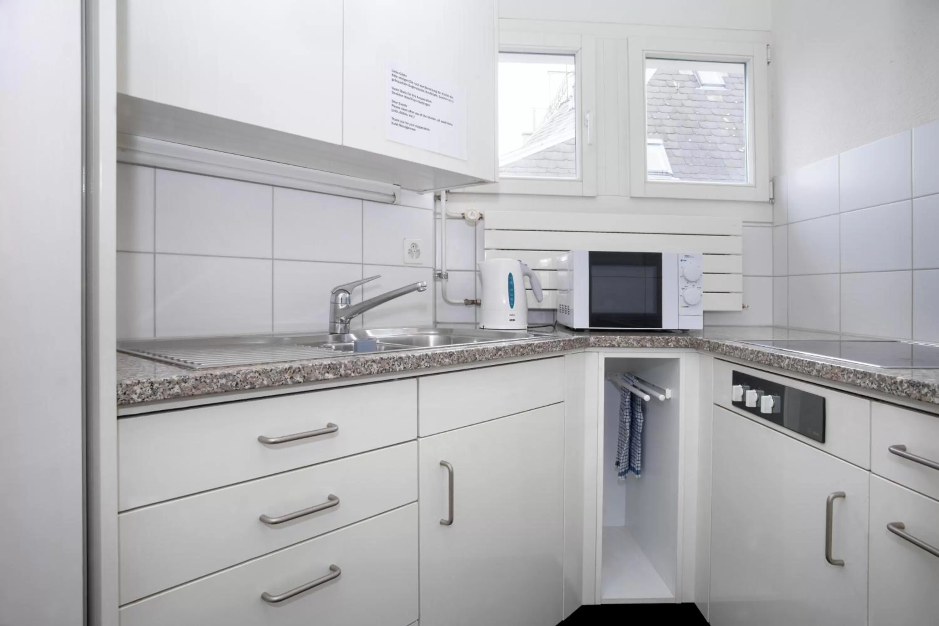 Communal kitchen in Hotel Hottingen