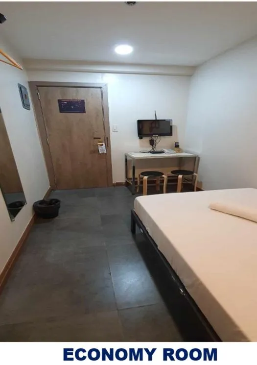 Bedroom, Bed in Maine City Residences