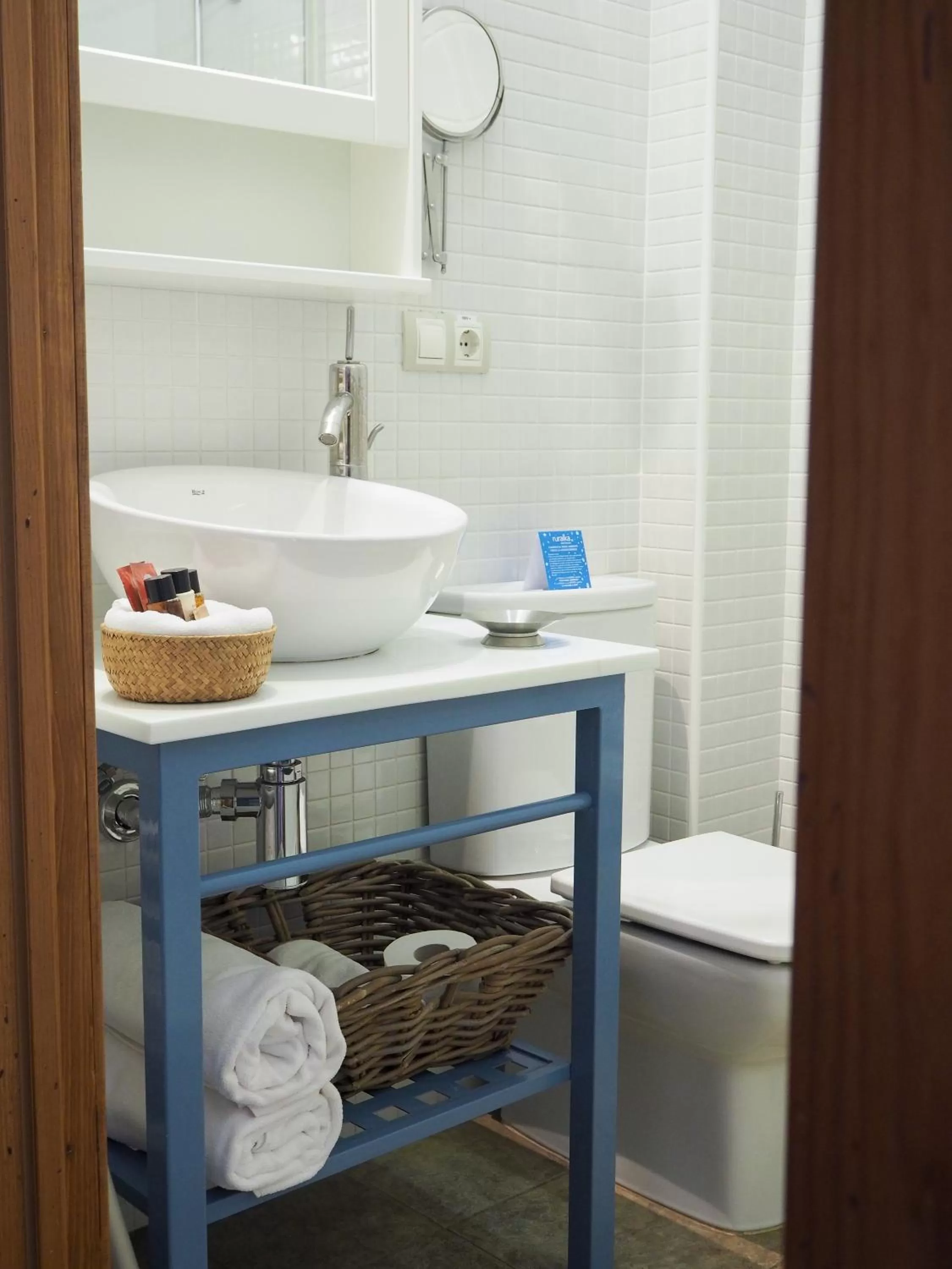Toilet in Hotel Noguera Mar