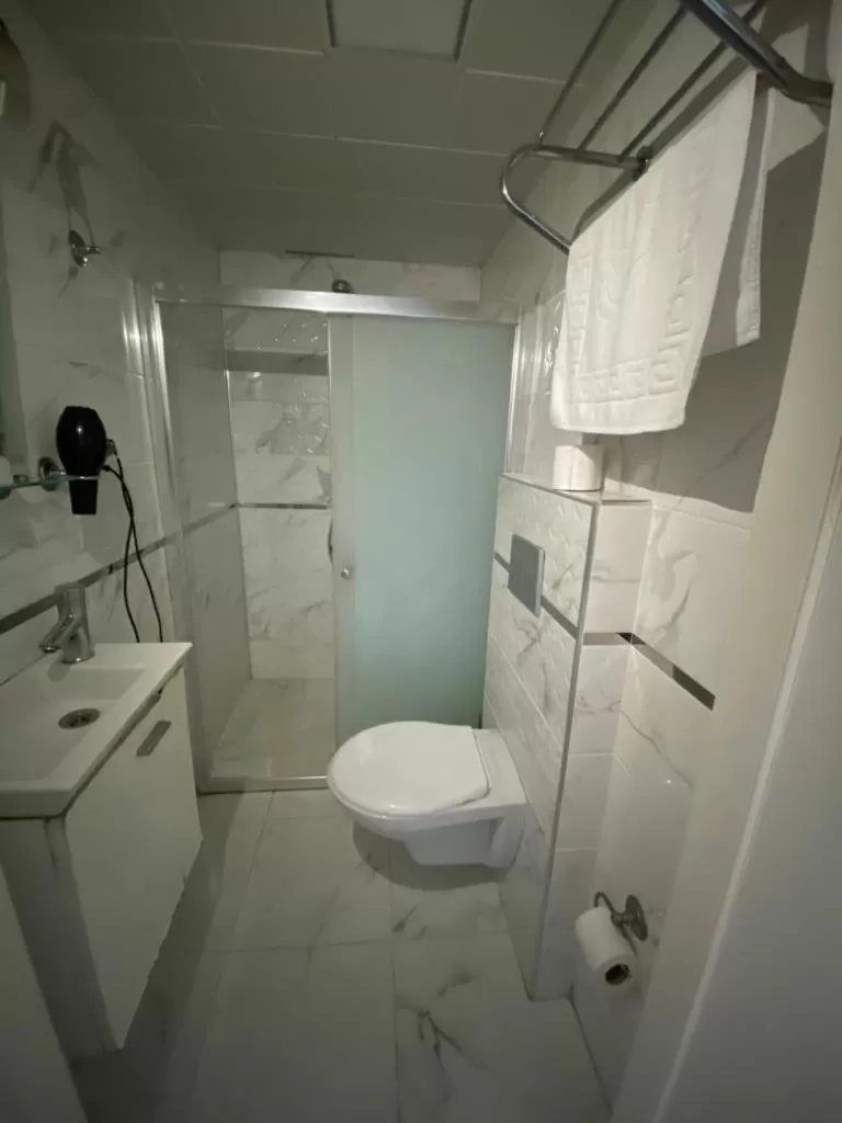 Bathroom in Sakran Hotel