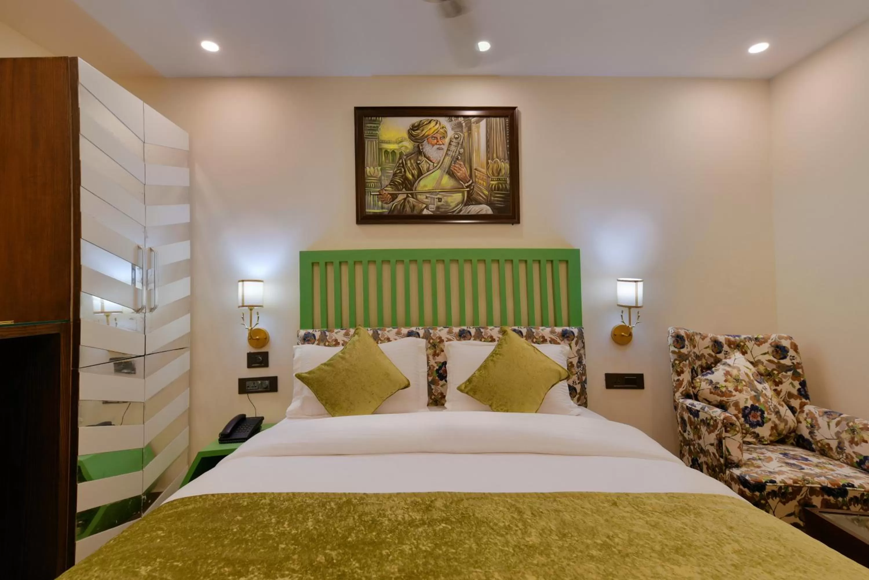 Bed in Hotel Blue Pearl - Free Airport Pick up