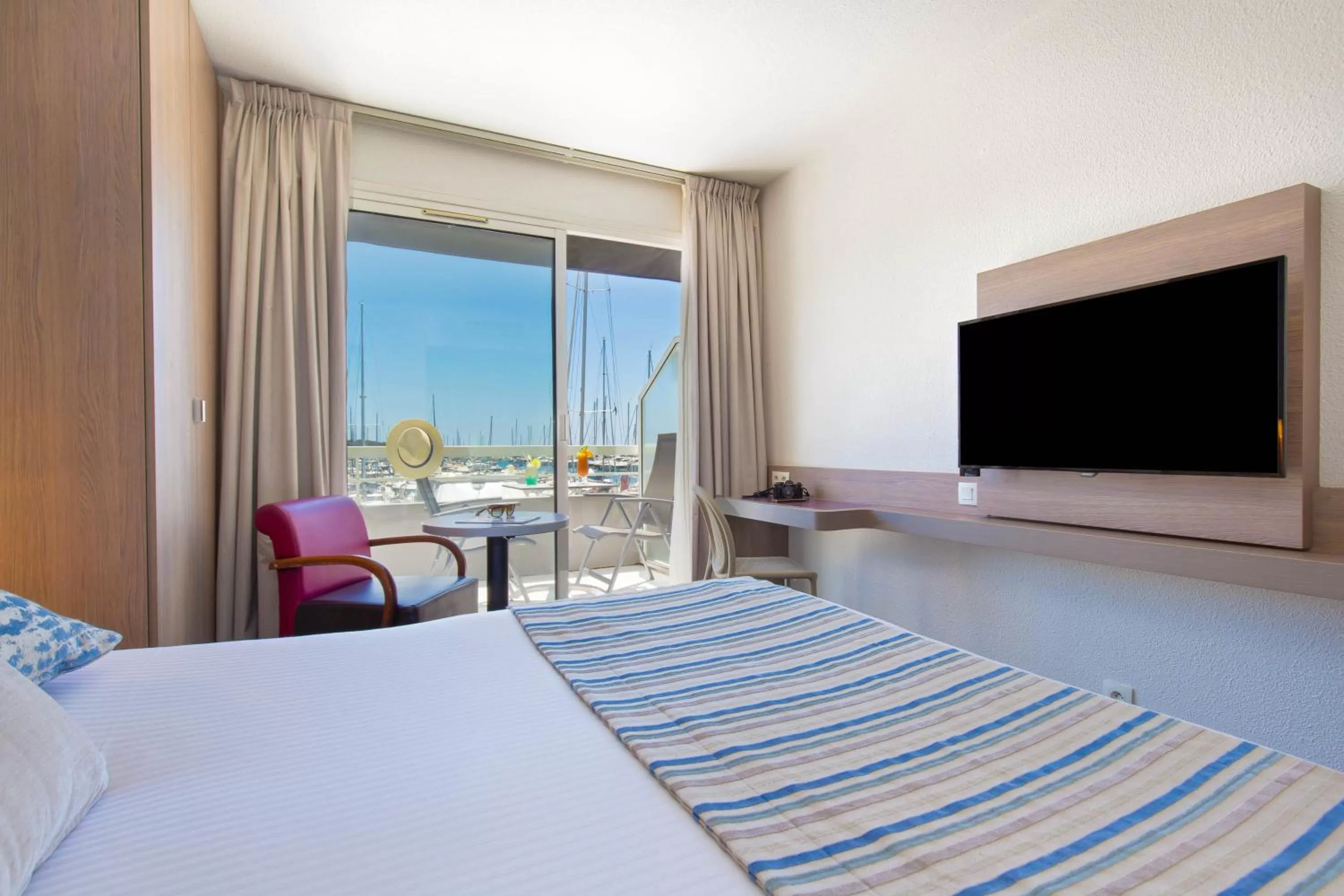 Bedroom, Bed in Best Western Plus La Marina