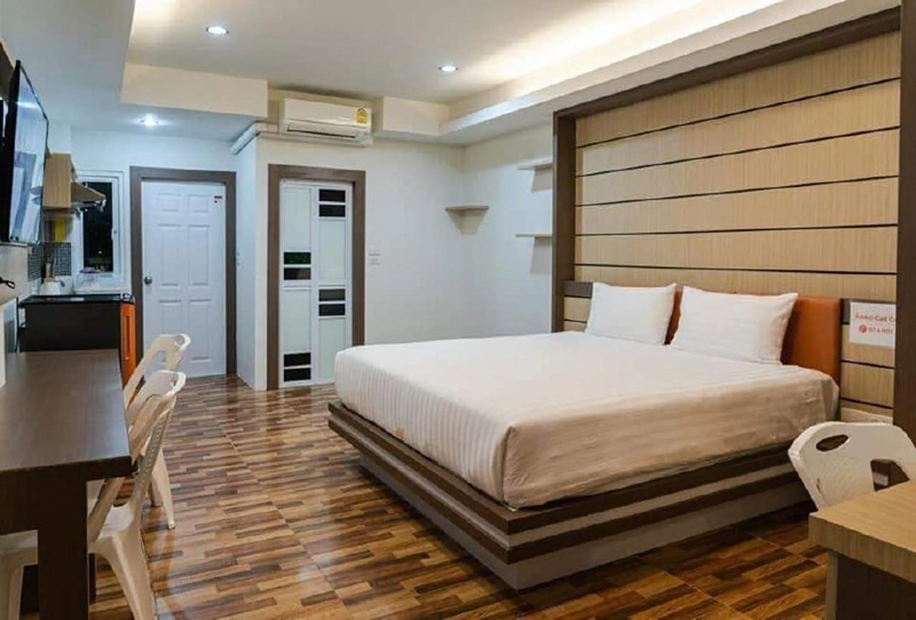 Bed in The Ring Residence