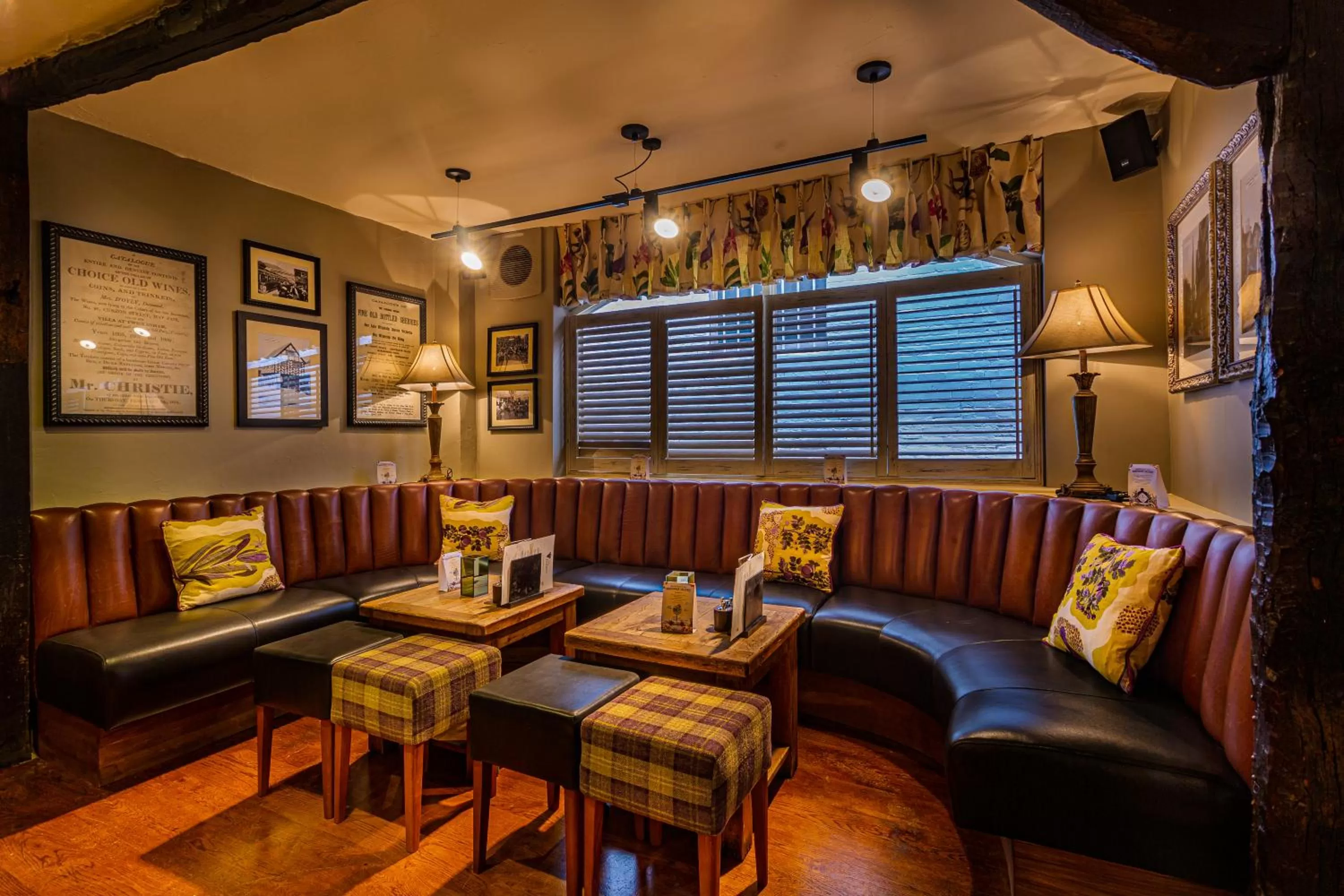 Lounge or bar in The Feathers Hotel, Ledbury - The Coaching Inn Group