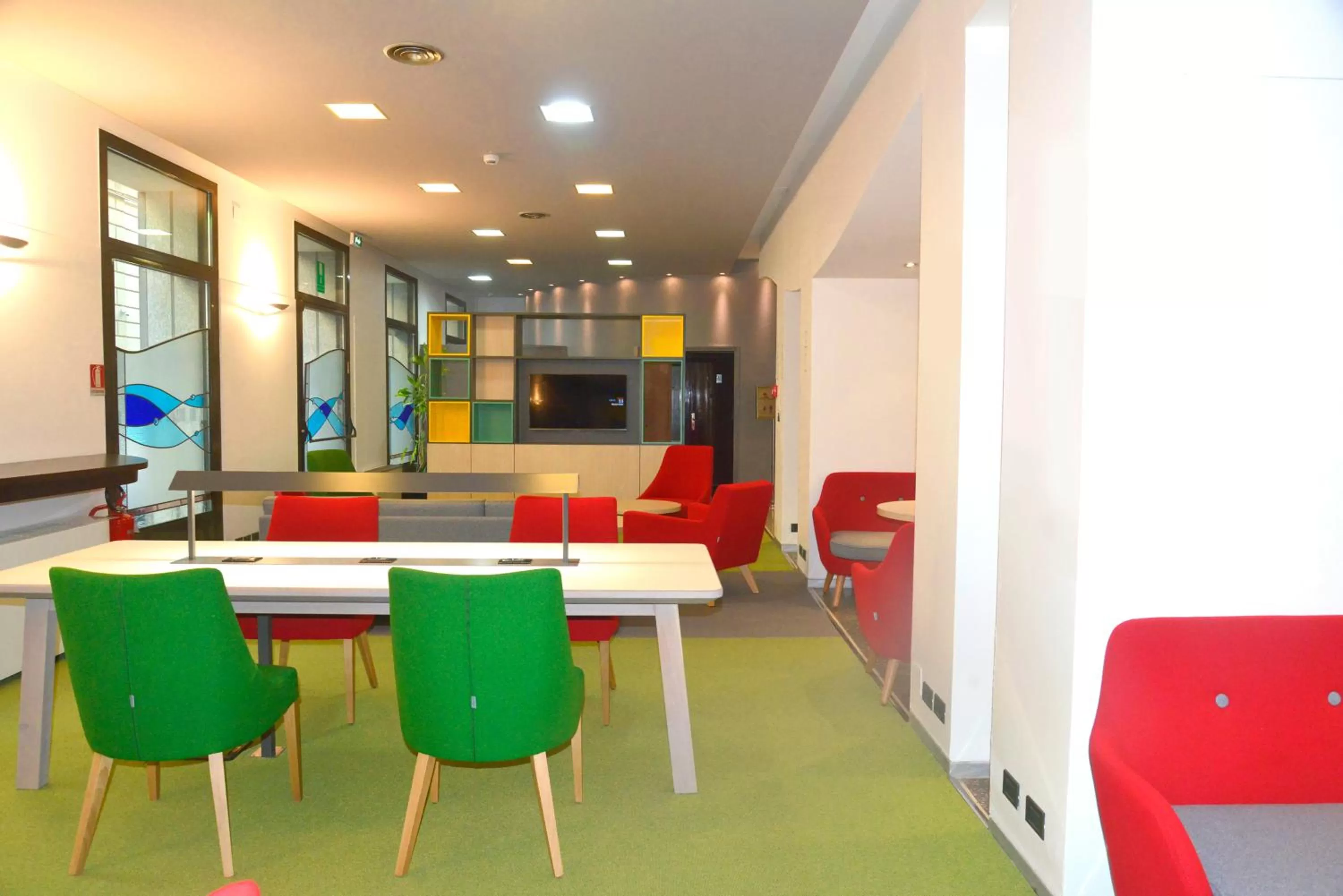 Lobby or reception in Sure Hotel by Best Western Turin City Centre