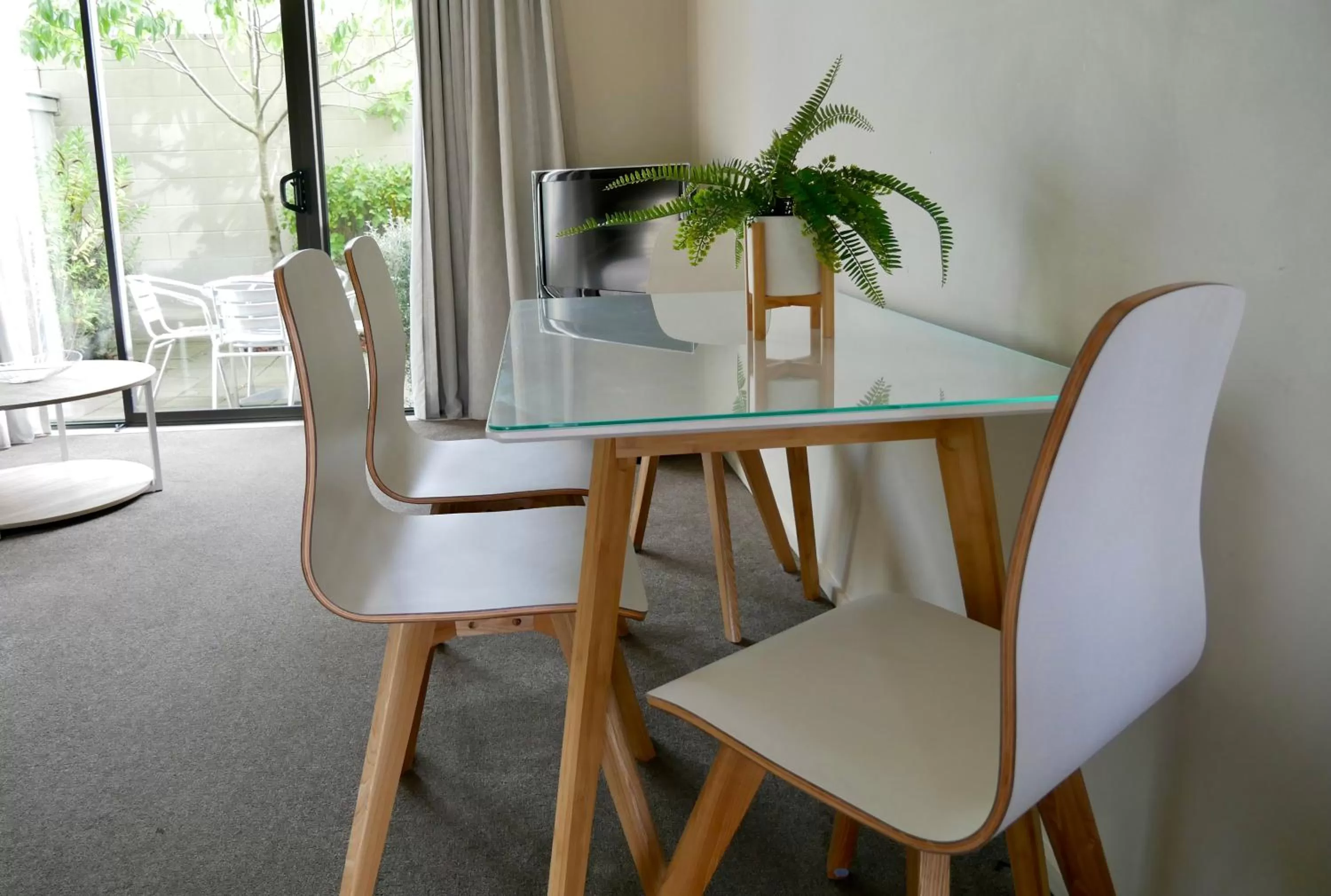 Dining area in Alpine Lake Motel
