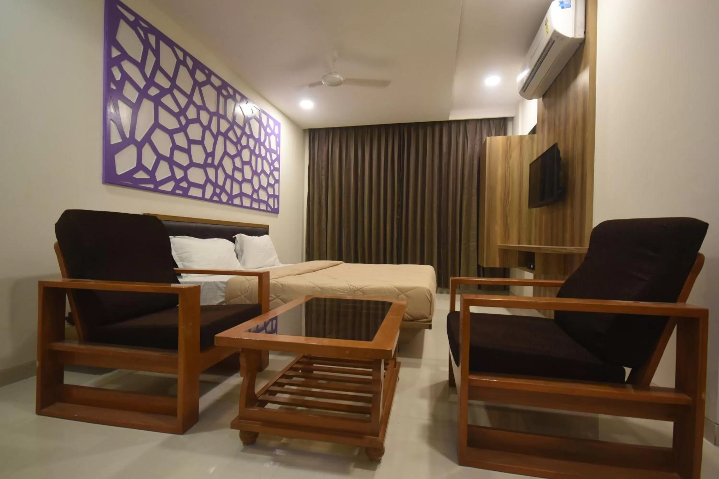 air conditioner, Seating Area in The Pacific Hotel