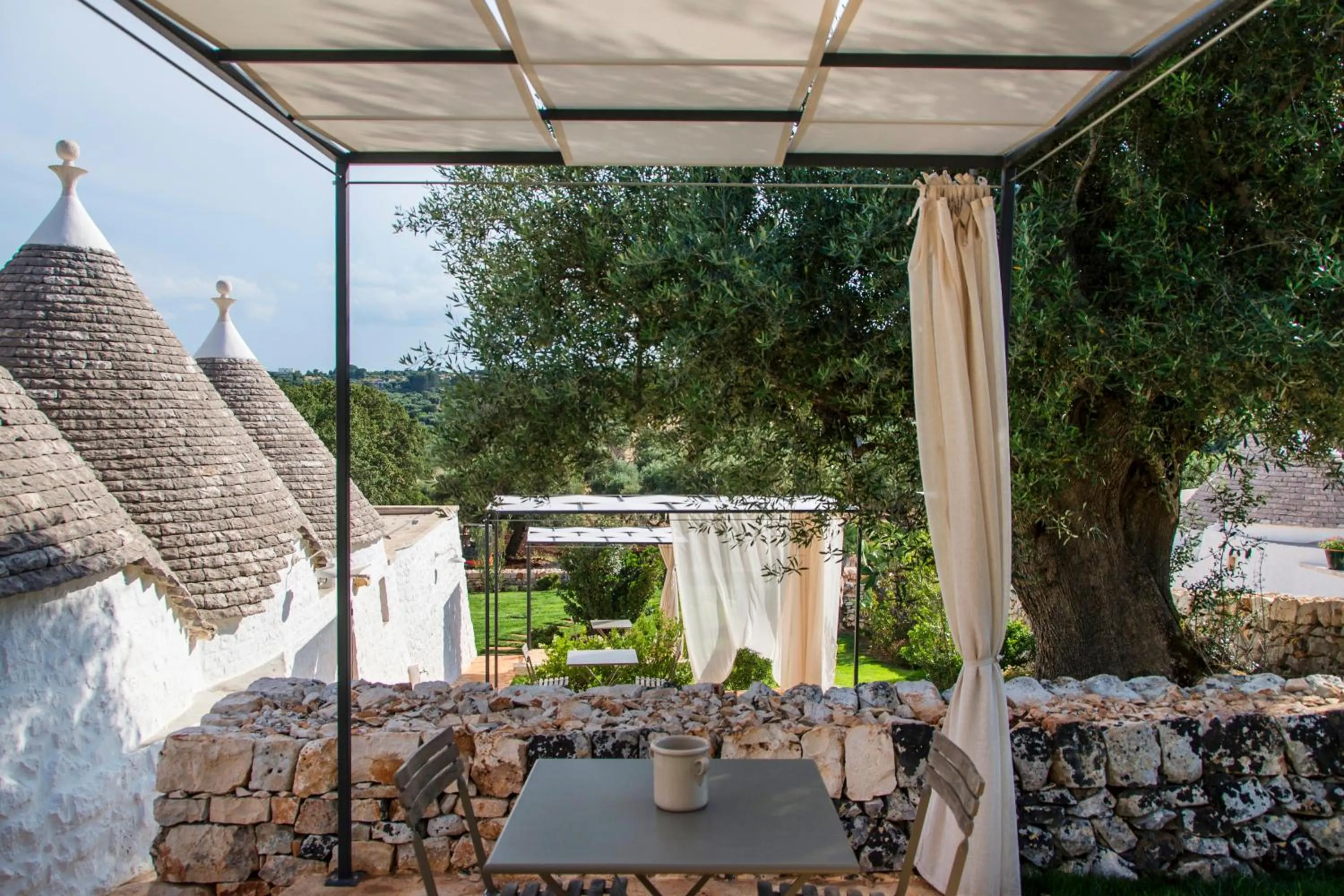 Property building in Borgo Canonica