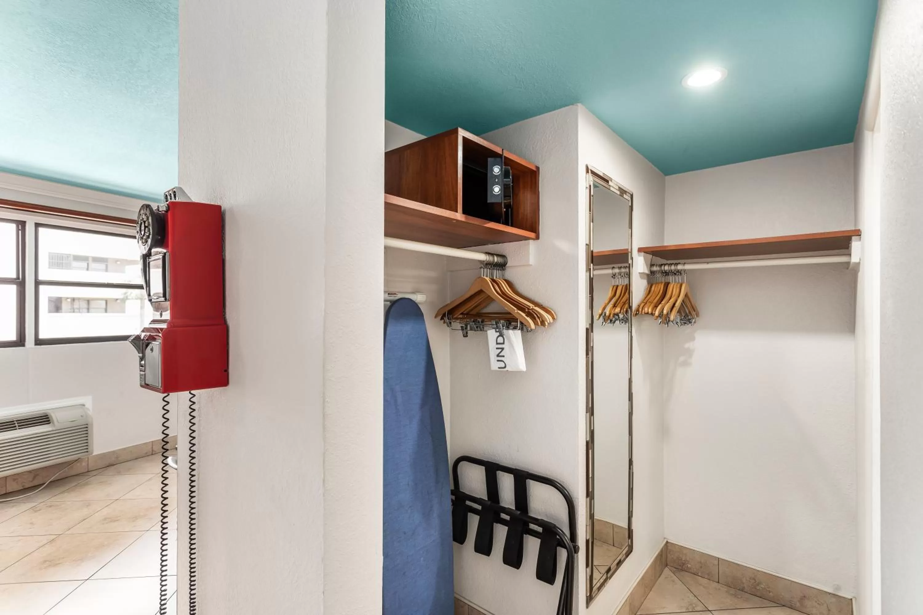 Area and facilities in Plaza Beach Hotel - Beachfront Resort