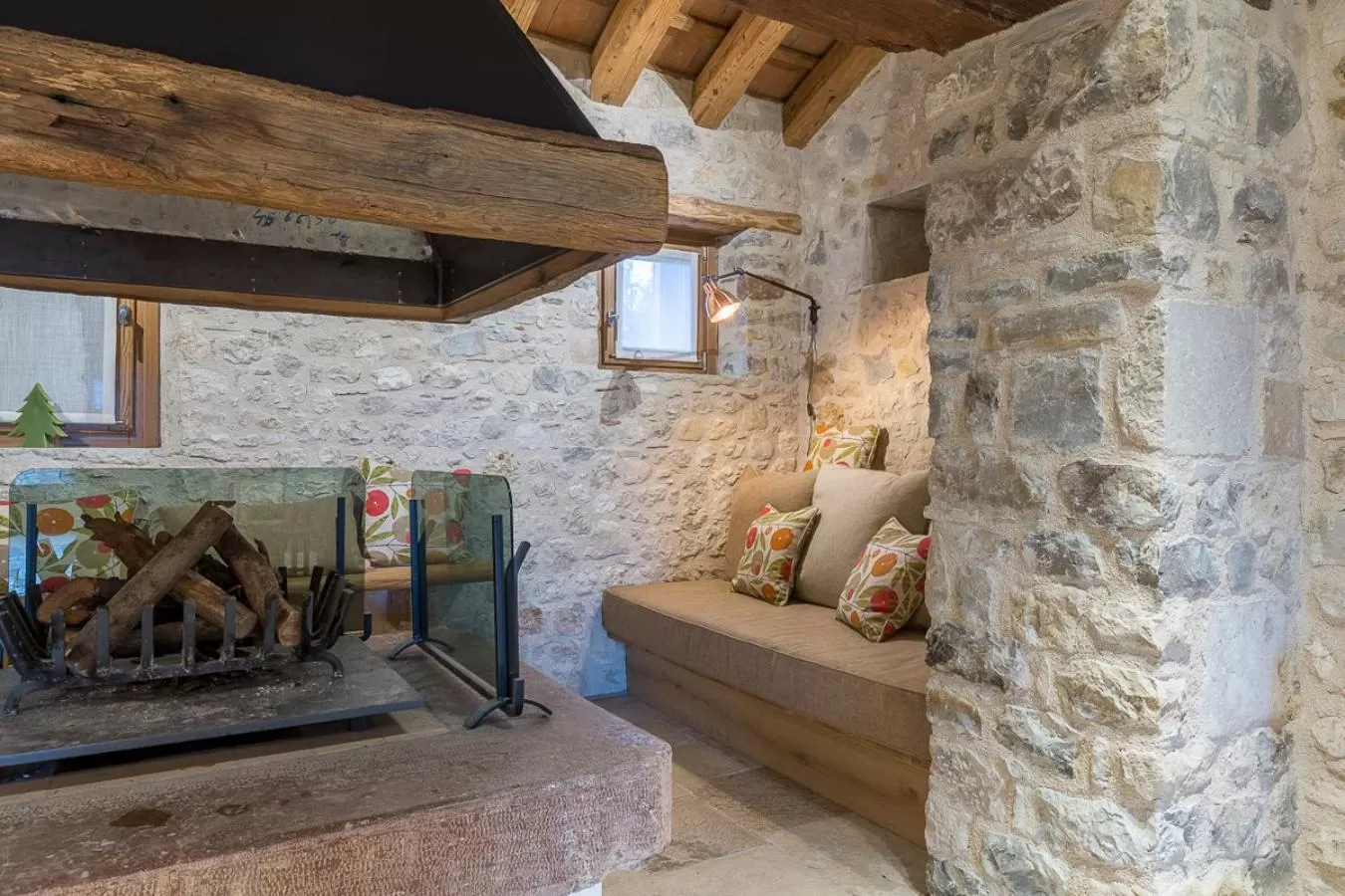 Area and facilities in Mostofiore