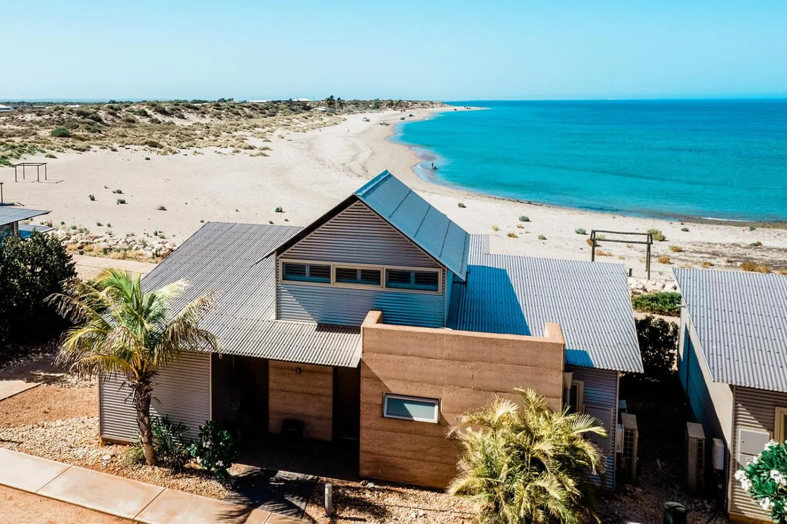 Property building in Mantarays Ningaloo Beach Resort