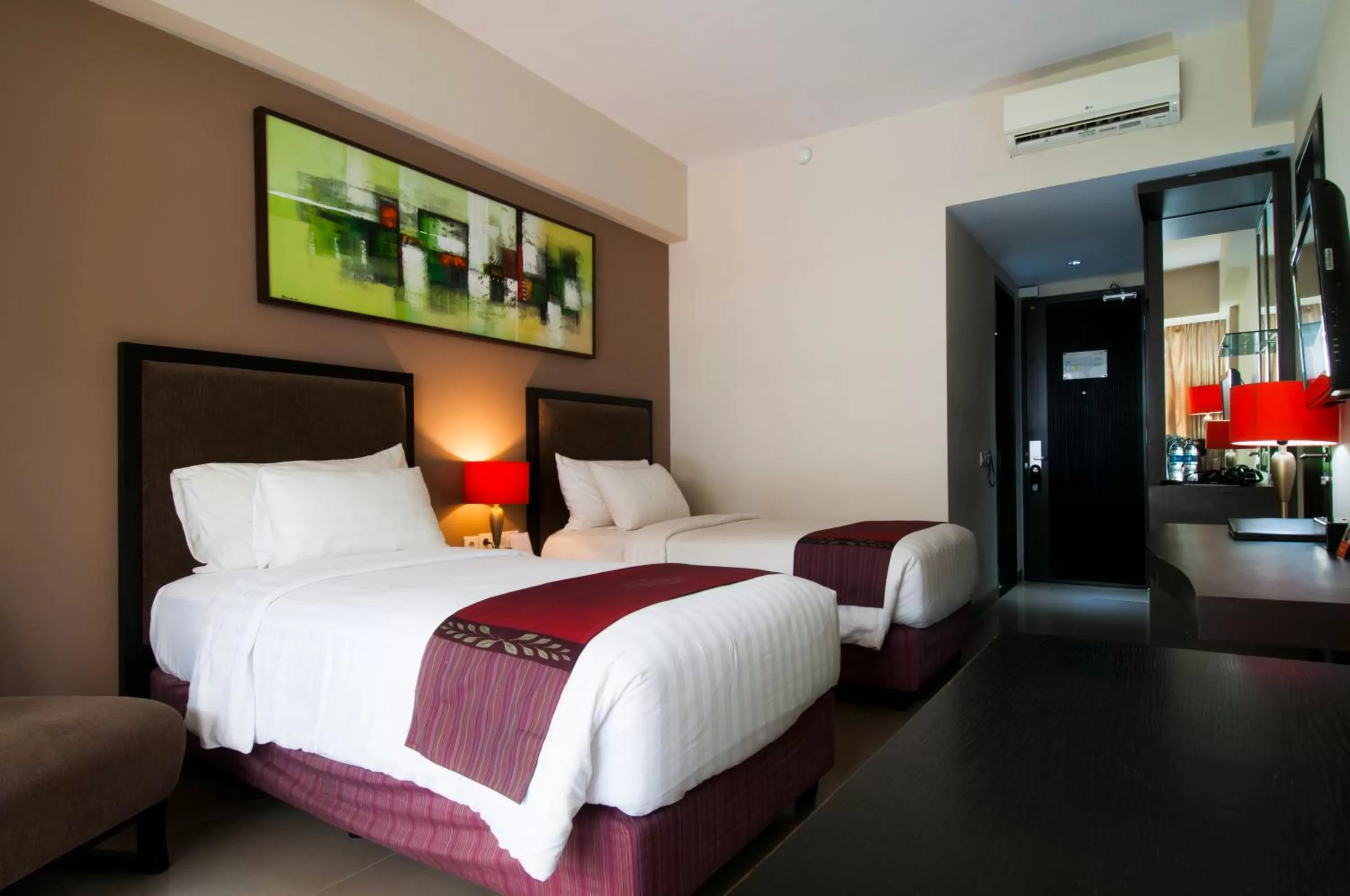 Bedroom, Bed in 100 Sunset Kuta Hotel & Ballroom