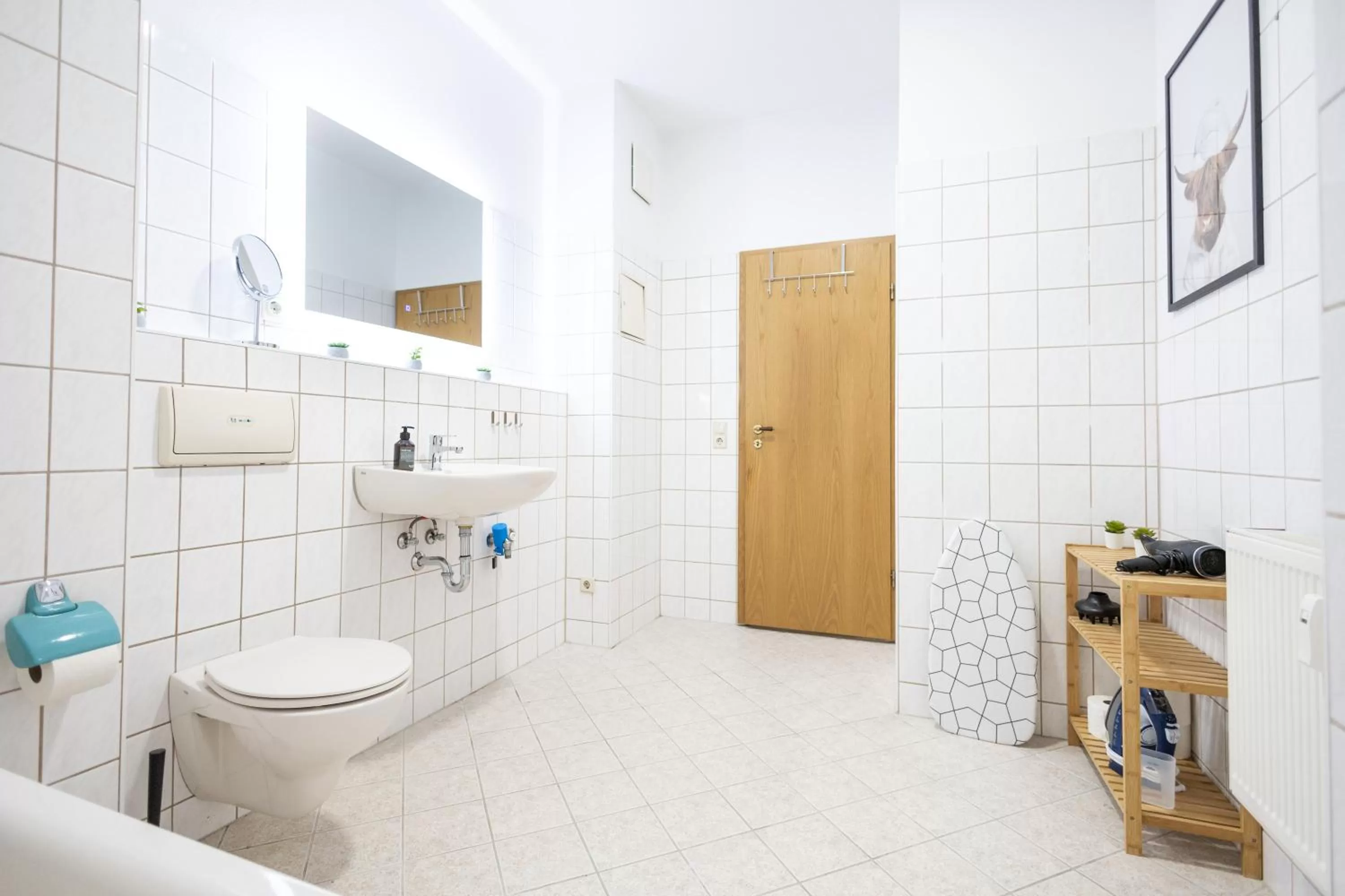 Shower in Apartments an der Oper - Innenstadt - Zentral - Küche - Wifi - Powered by Ko-Living