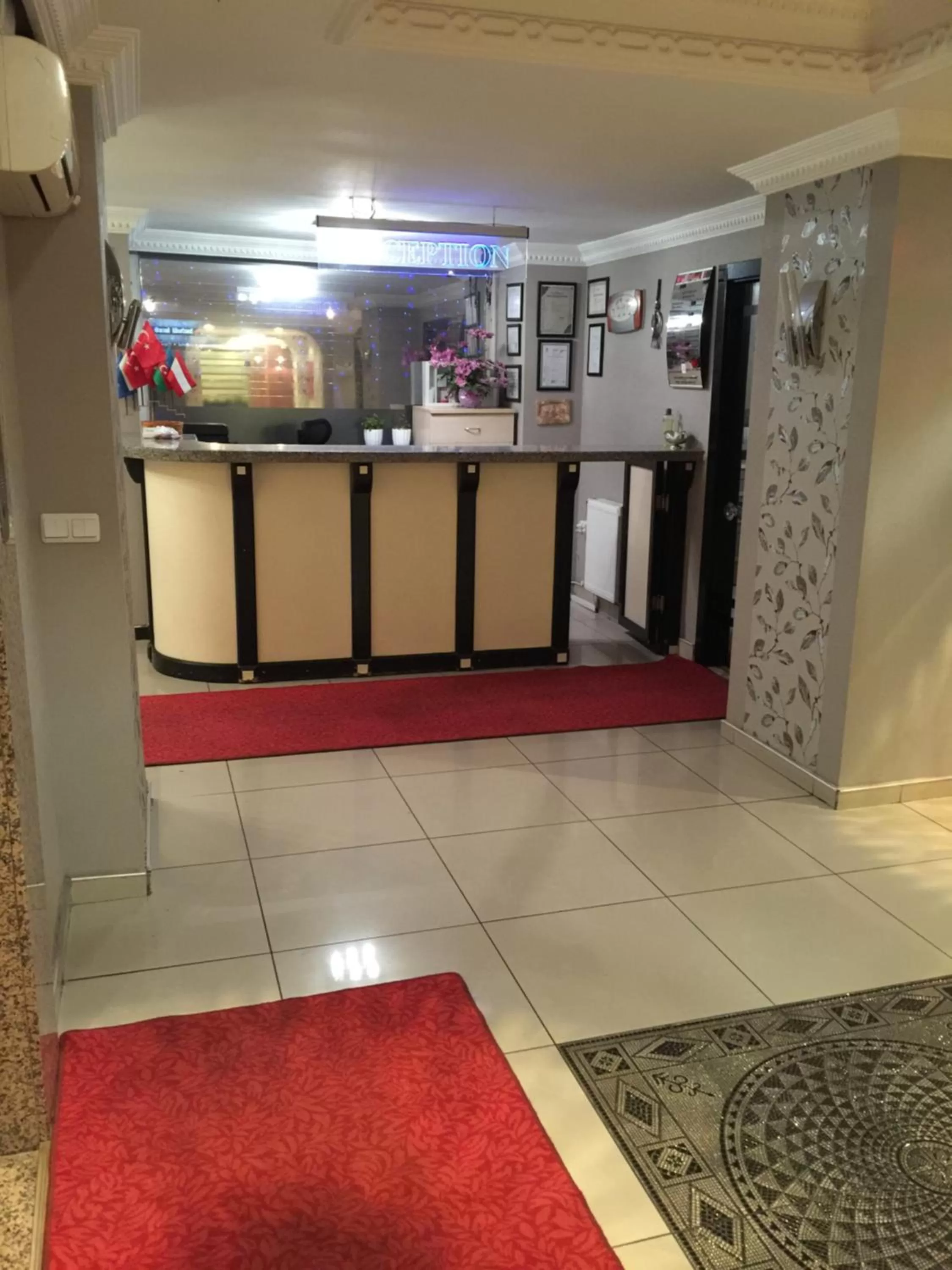 Lobby or reception in Minabir Otel