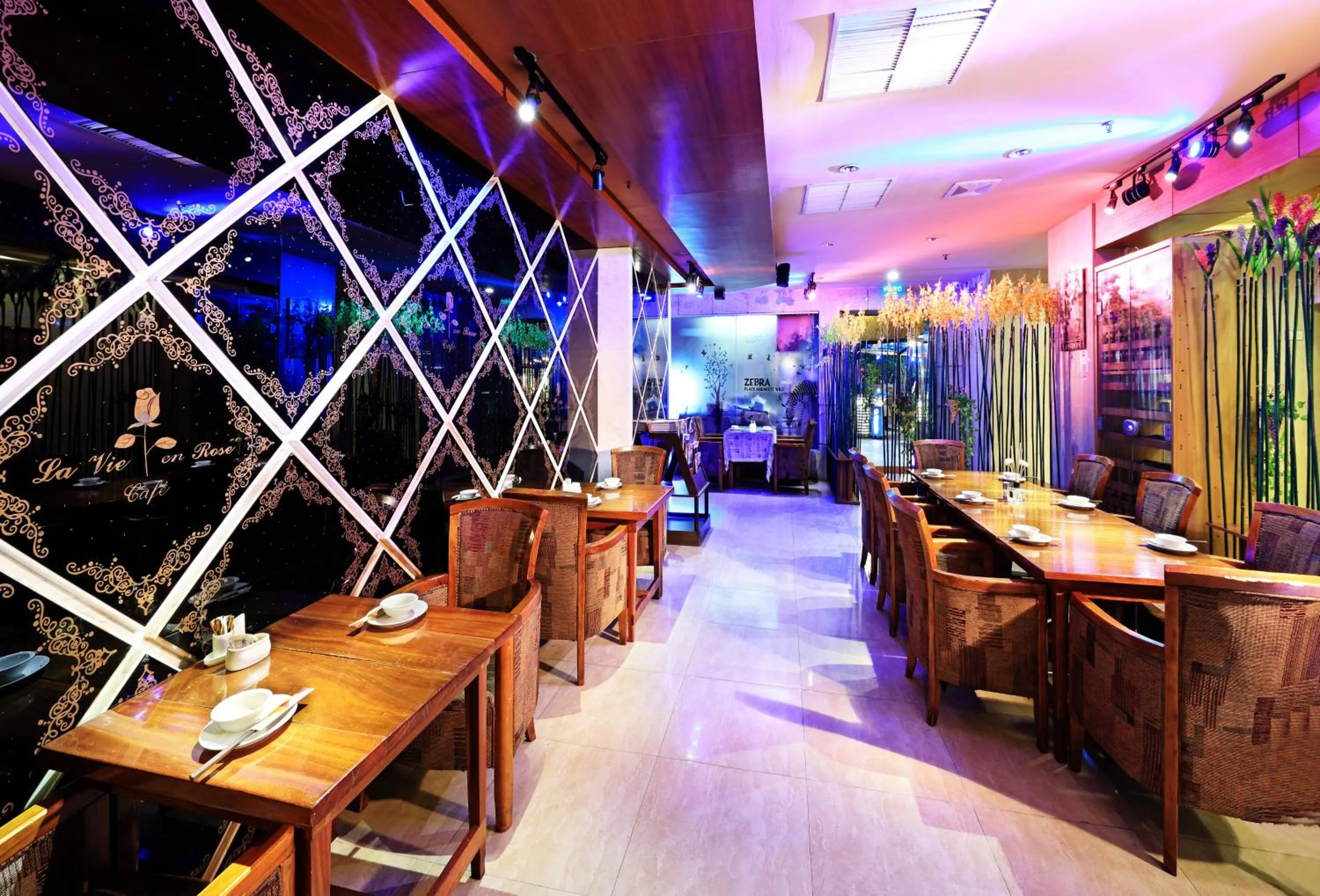 Restaurant/Places to Eat in Guangzhou The Royal Garden Hotel