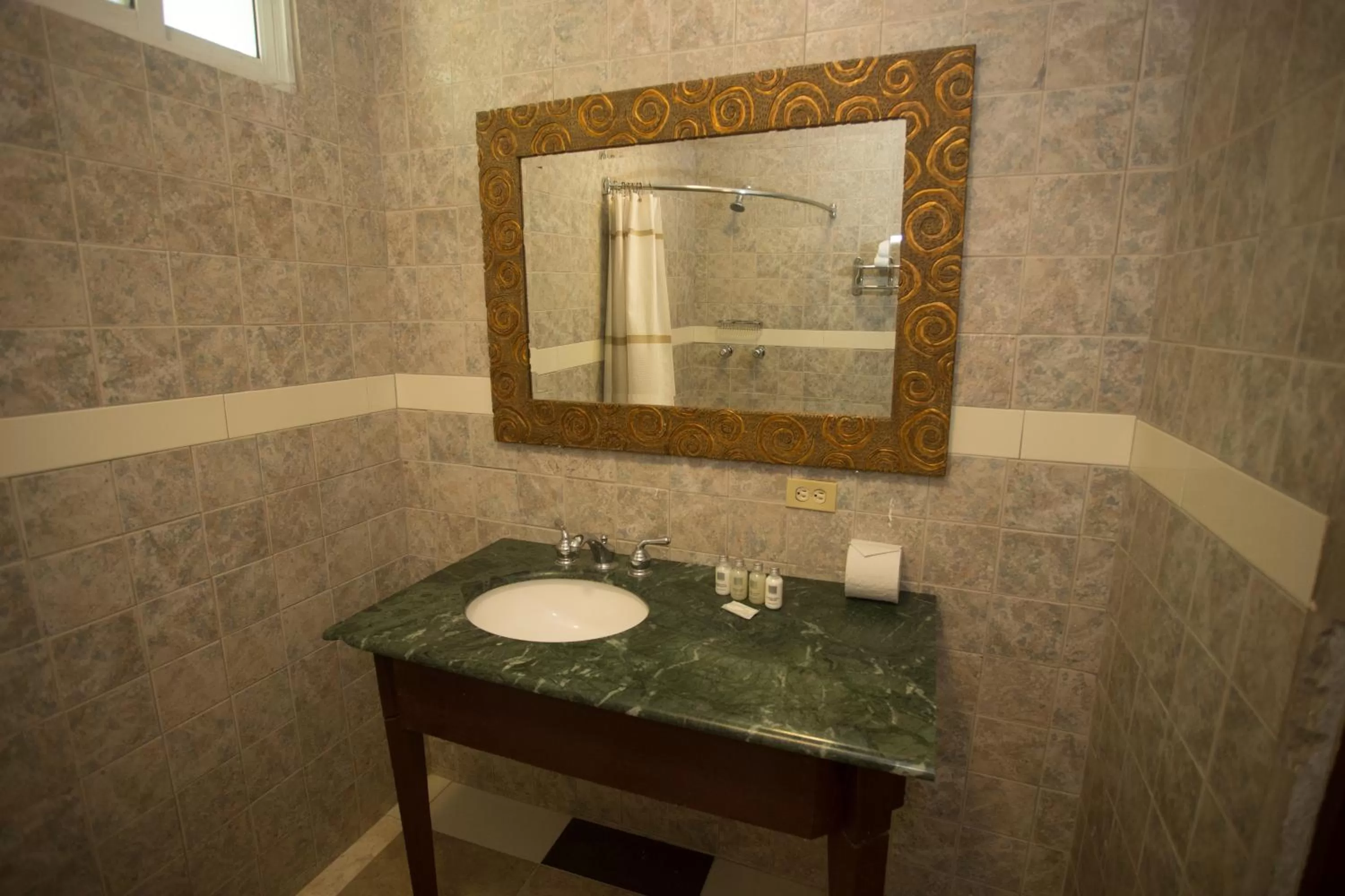 Shower in Auberge Villa Cana