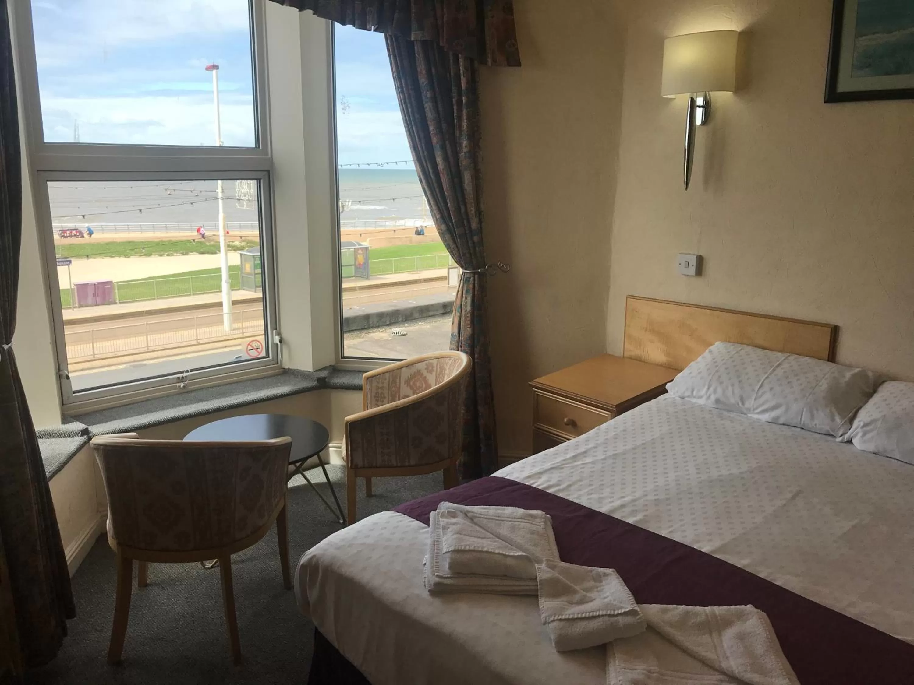 Photo of the whole room in Balmoral Hotel