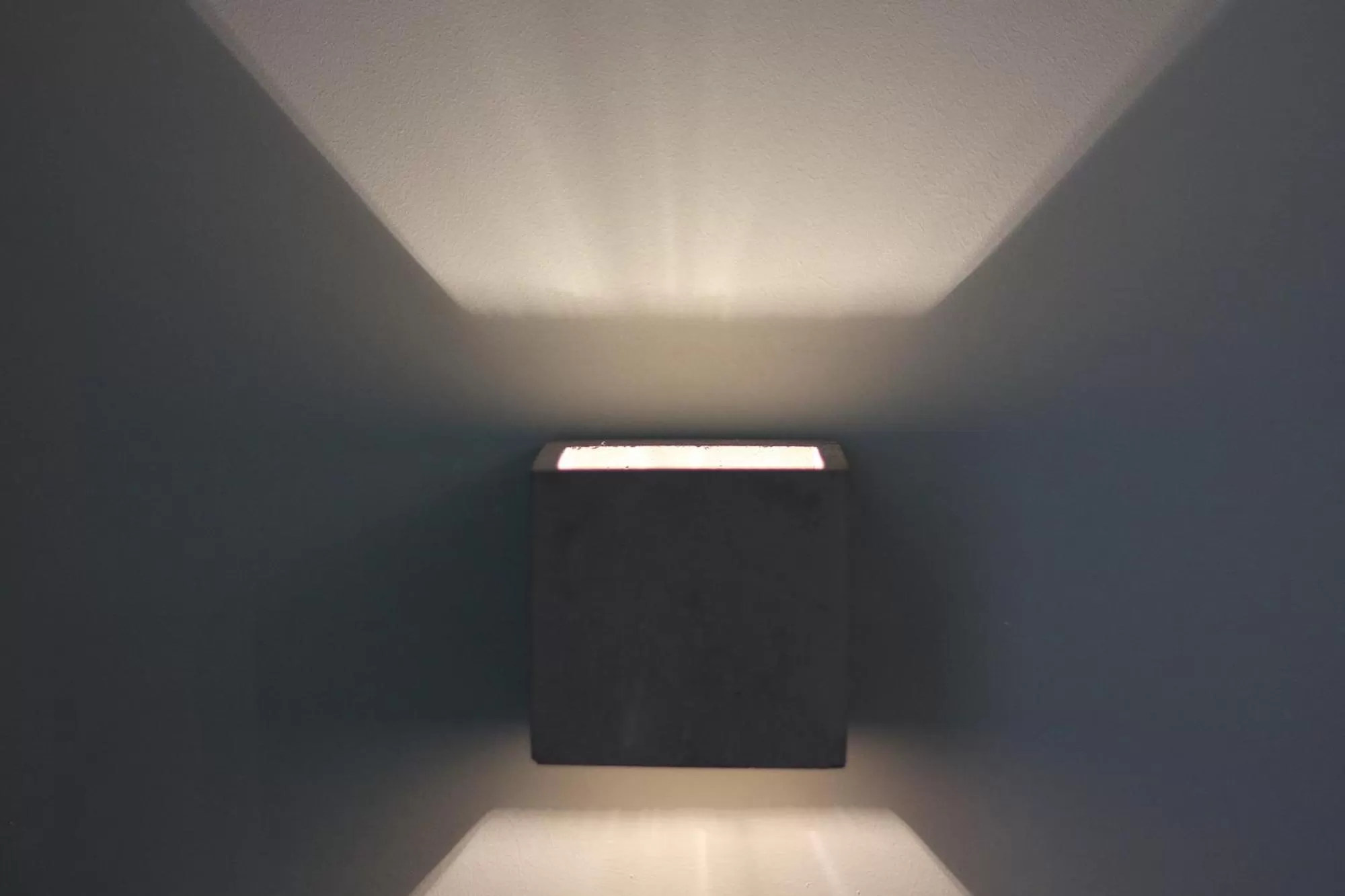 Decorative detail in B&Bari, via Cairoli - guesthouse Le Case di Aurelia