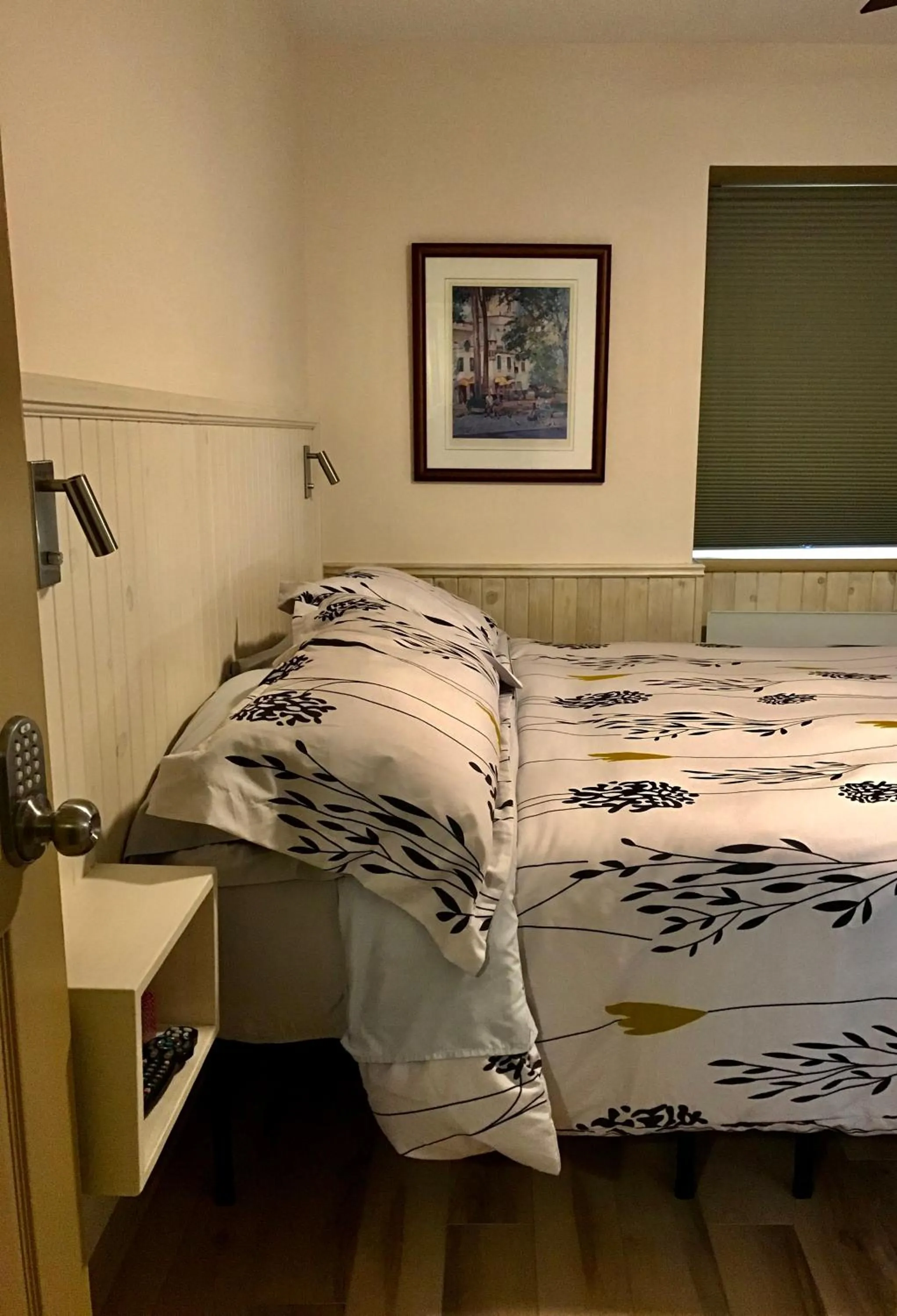 Bed in Auberge du Sault-à-la-Puce