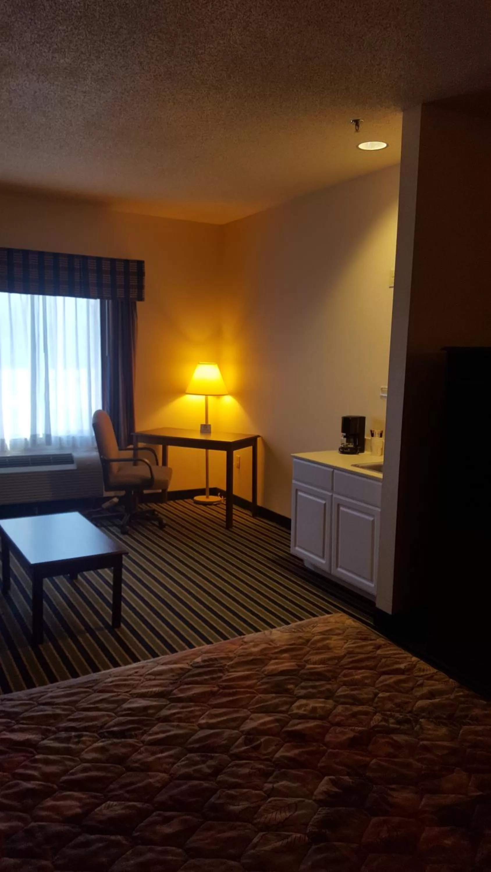 Living room, Bed in The Rutledge Inn