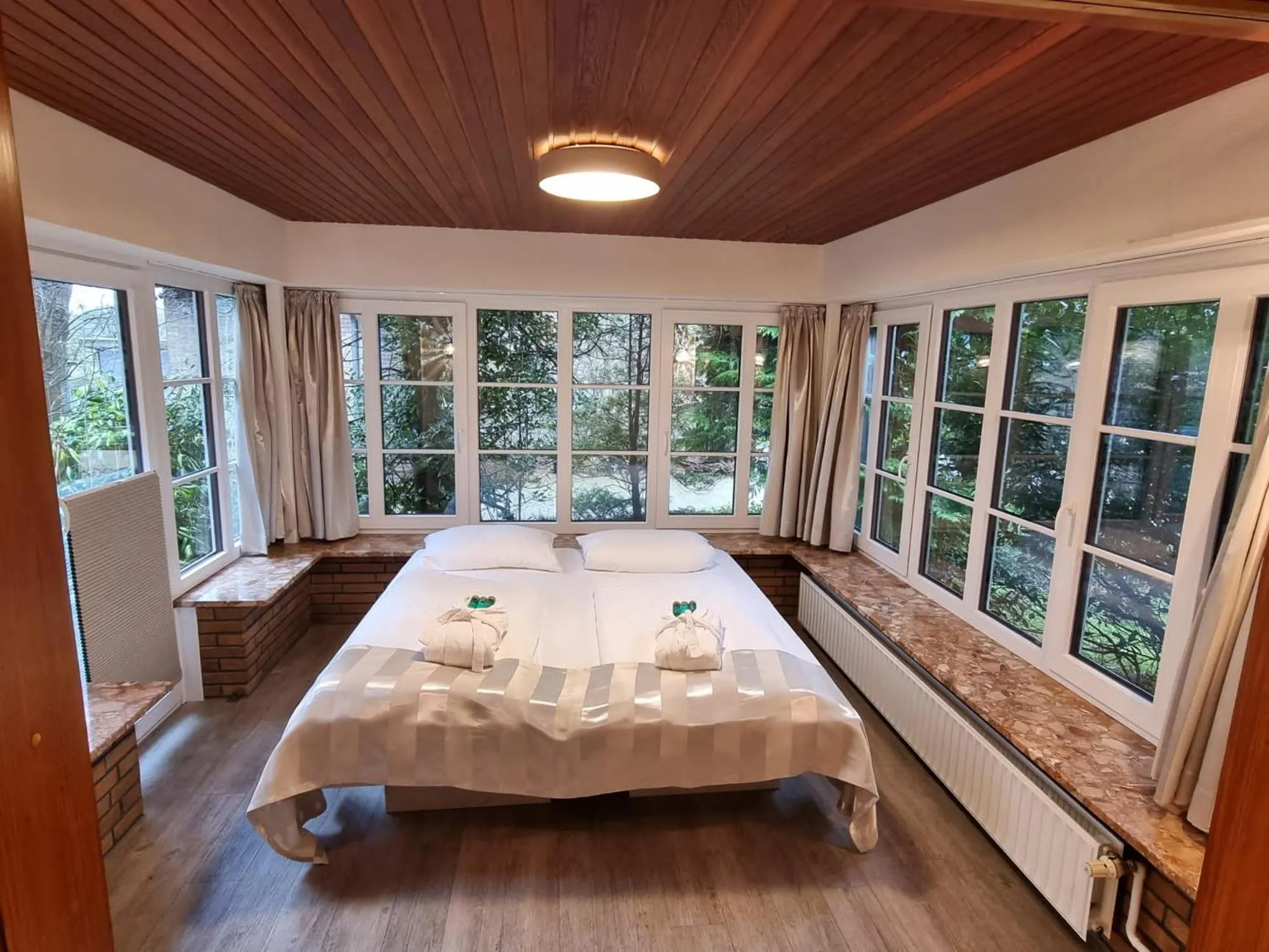 Family, Bed in Hotel Osterkrug