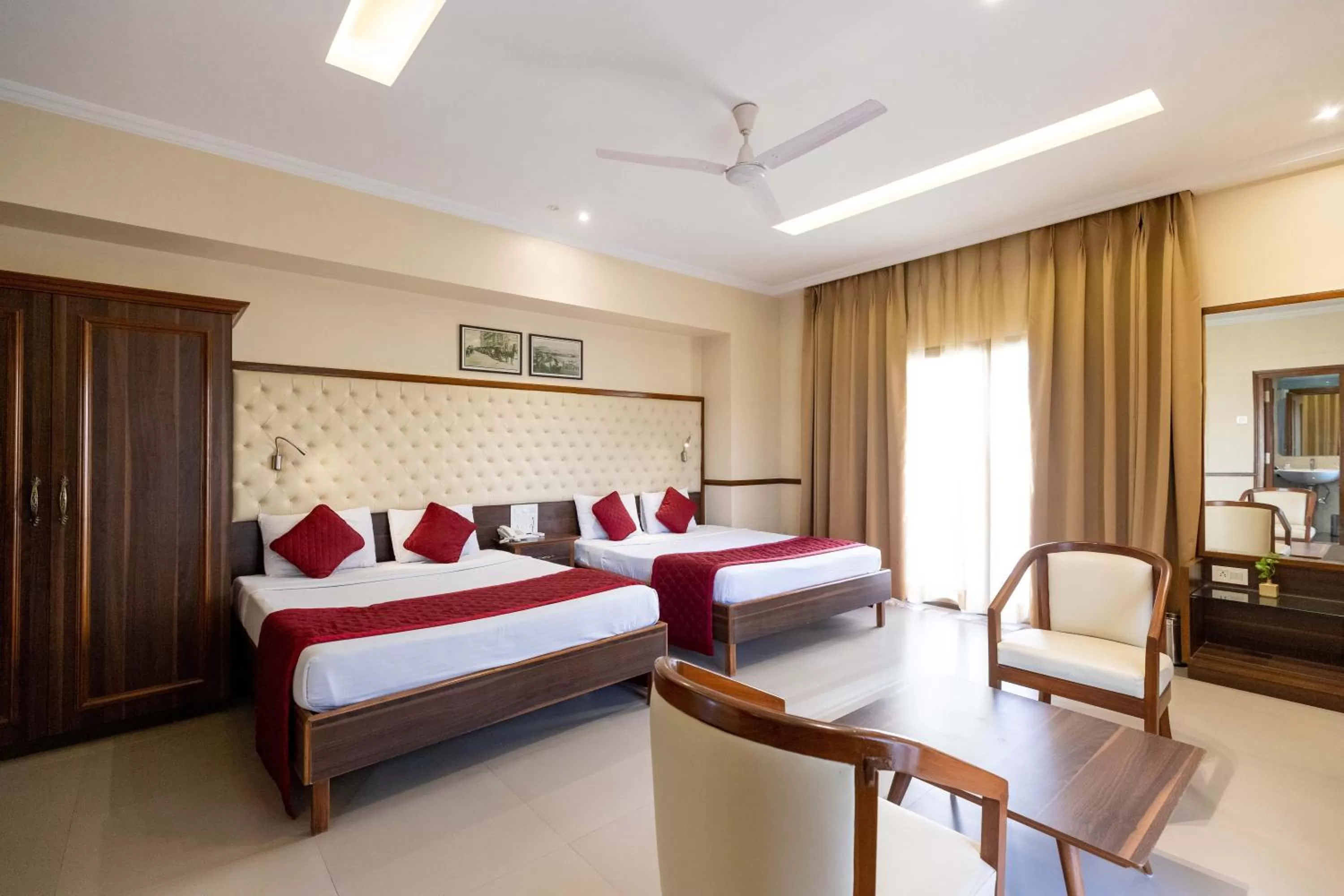 Bedroom, Bed in West End Hotel Opp Bombay Hospital