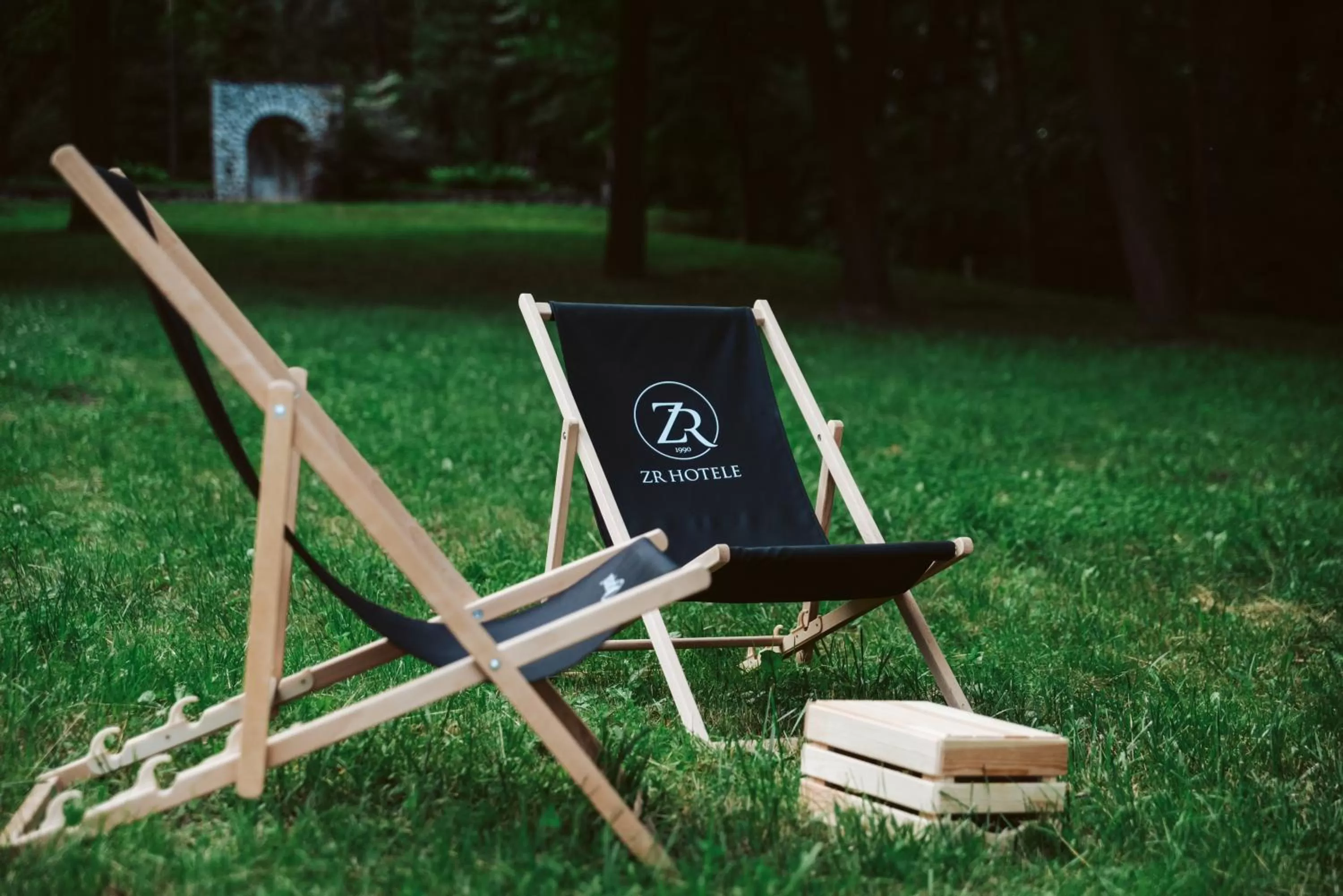 Restaurant/places to eat in Forest Hotel