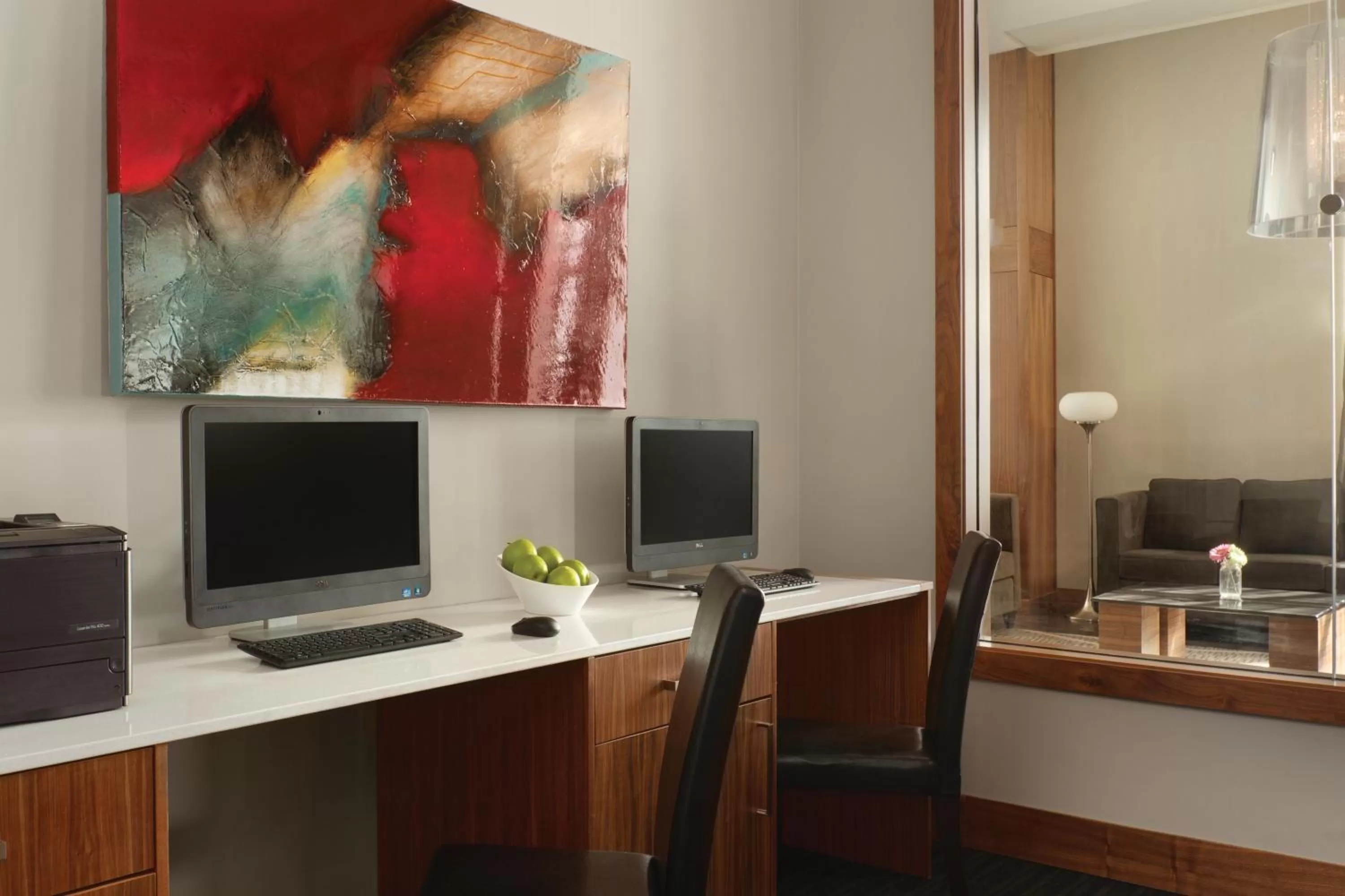 Business facilities in Radisson Hotel & Conference Centre Calgary Airport