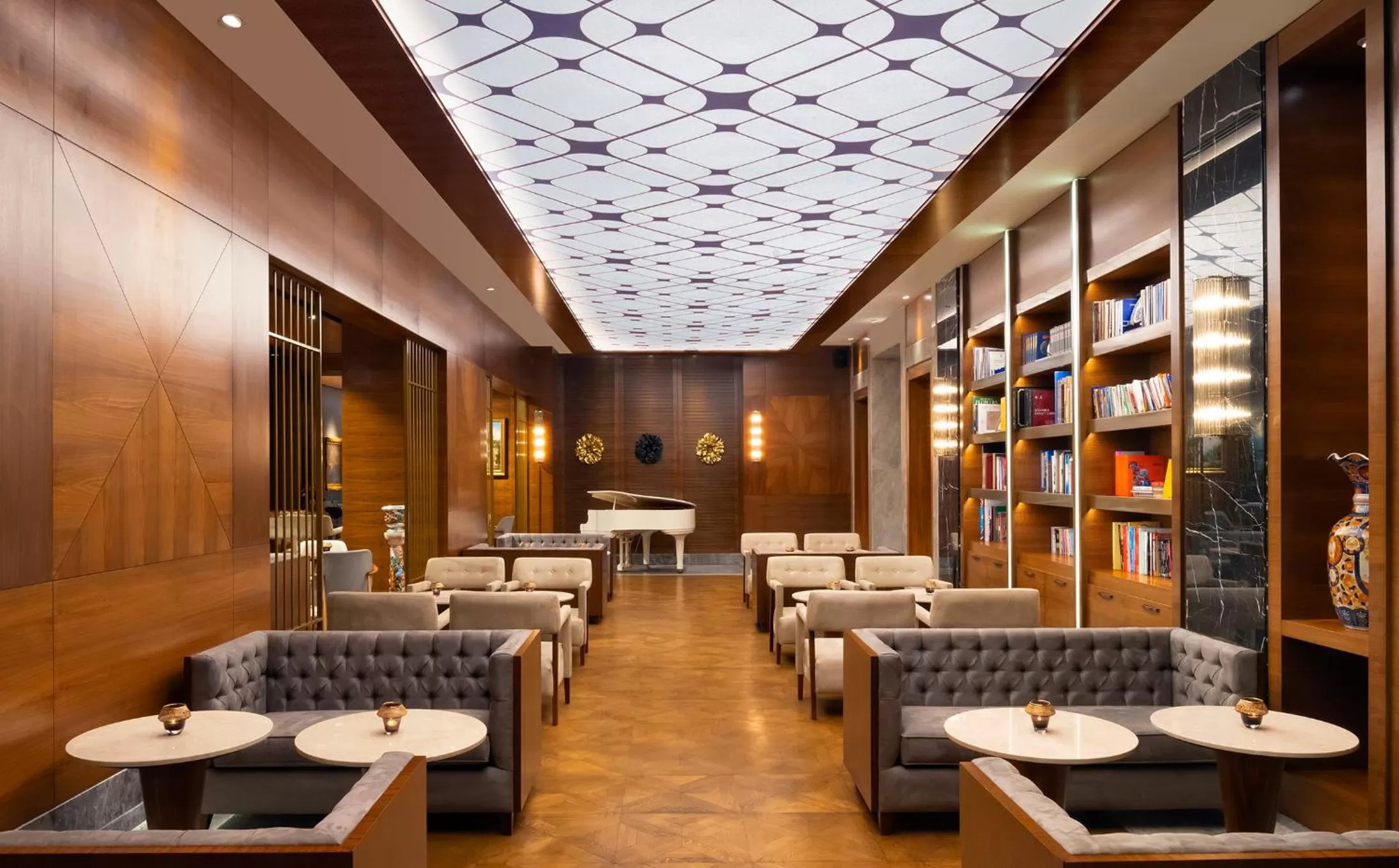 Lobby or reception in Mövenpick Hotel & Thermal Spa Bursa