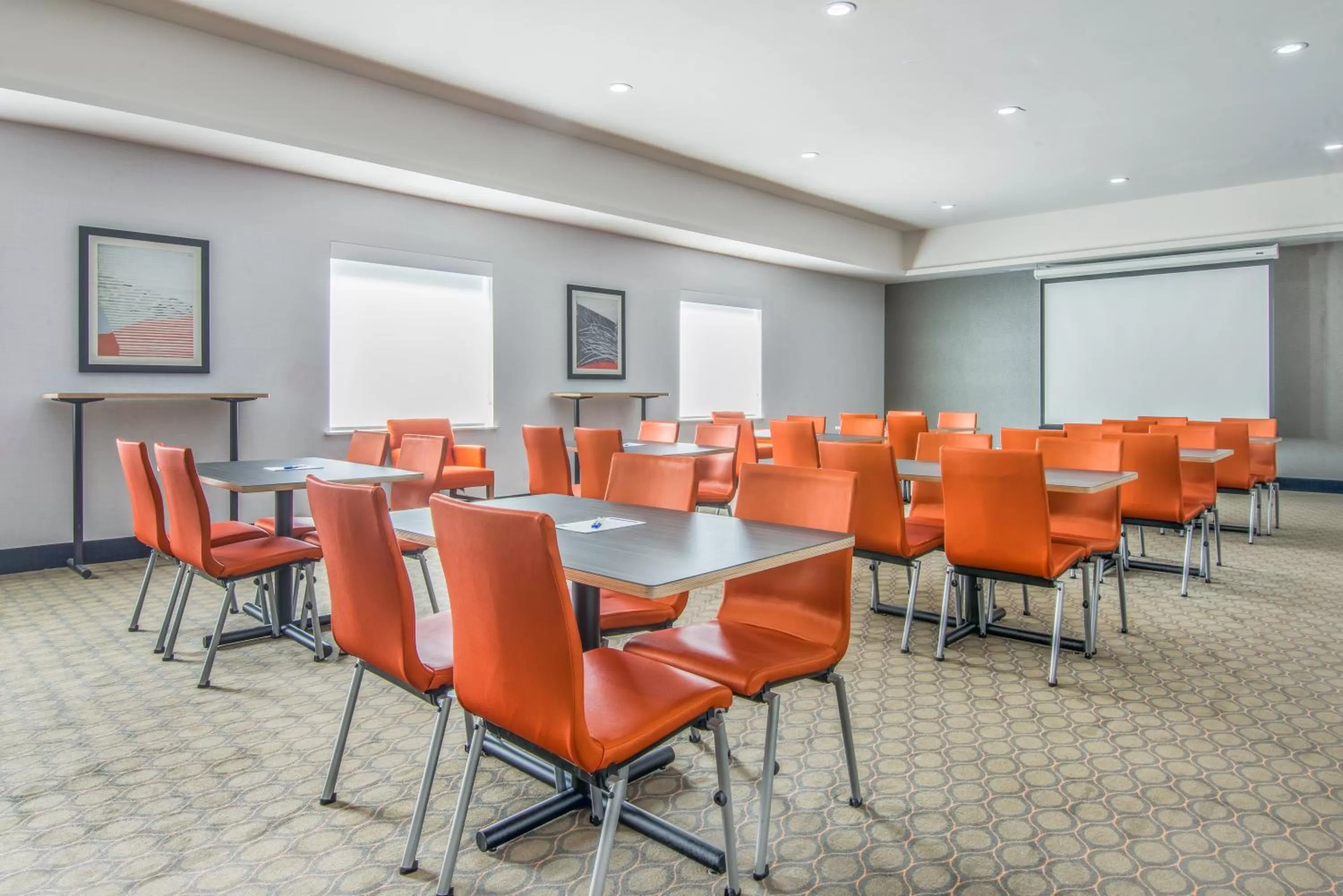 Meeting/conference room in Holiday Inn Express & Suites Stillwater - University Area by IHG