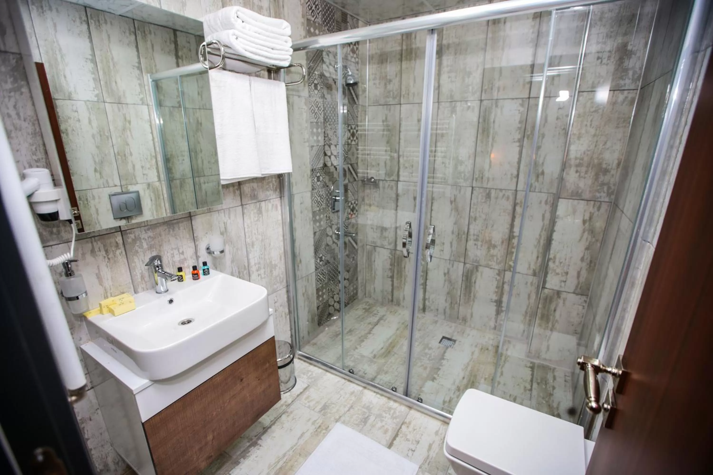 Bathroom in Borapark Otel