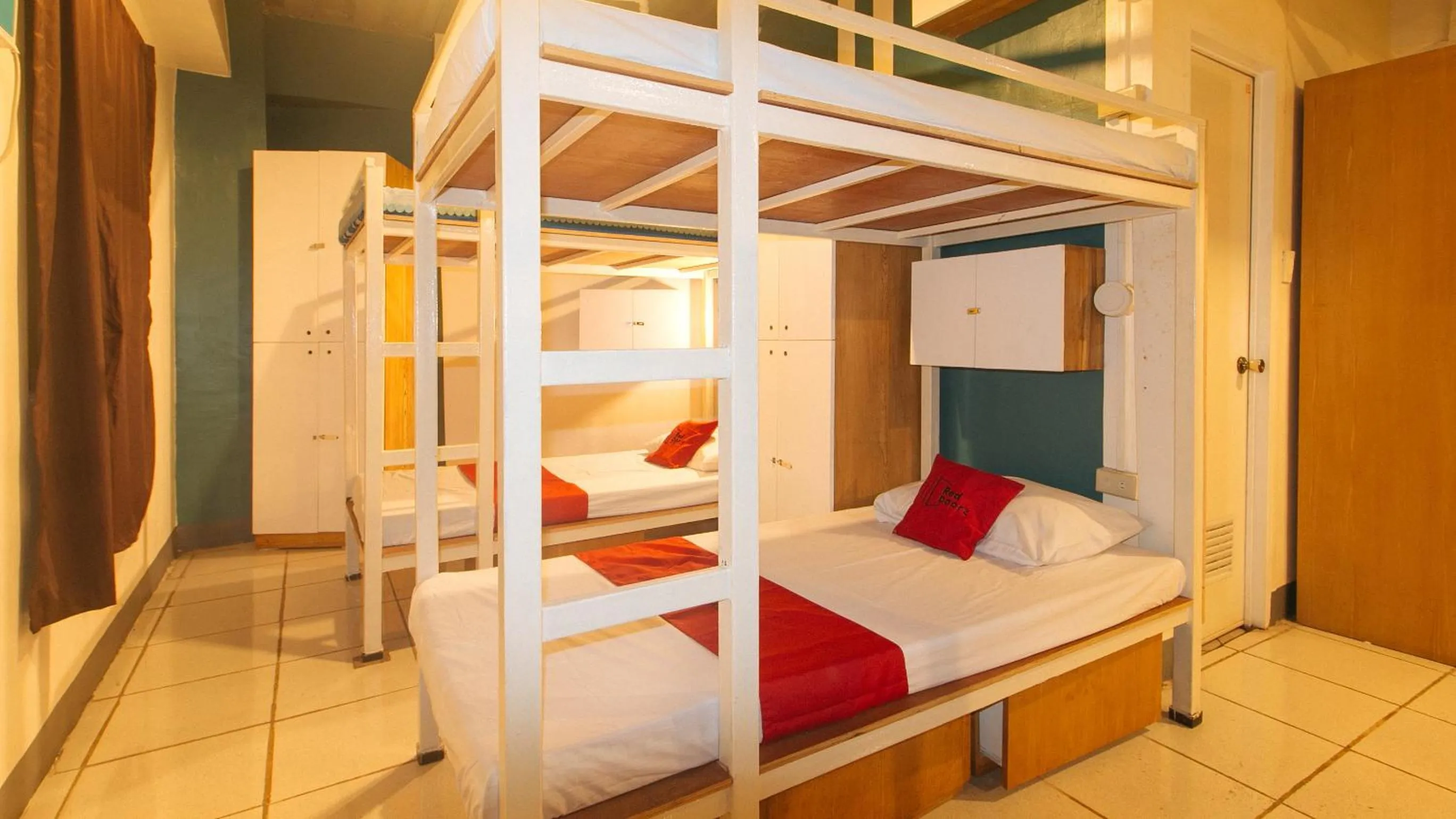 bunk bed, Bed in RedDoorz at Crowne One Condo