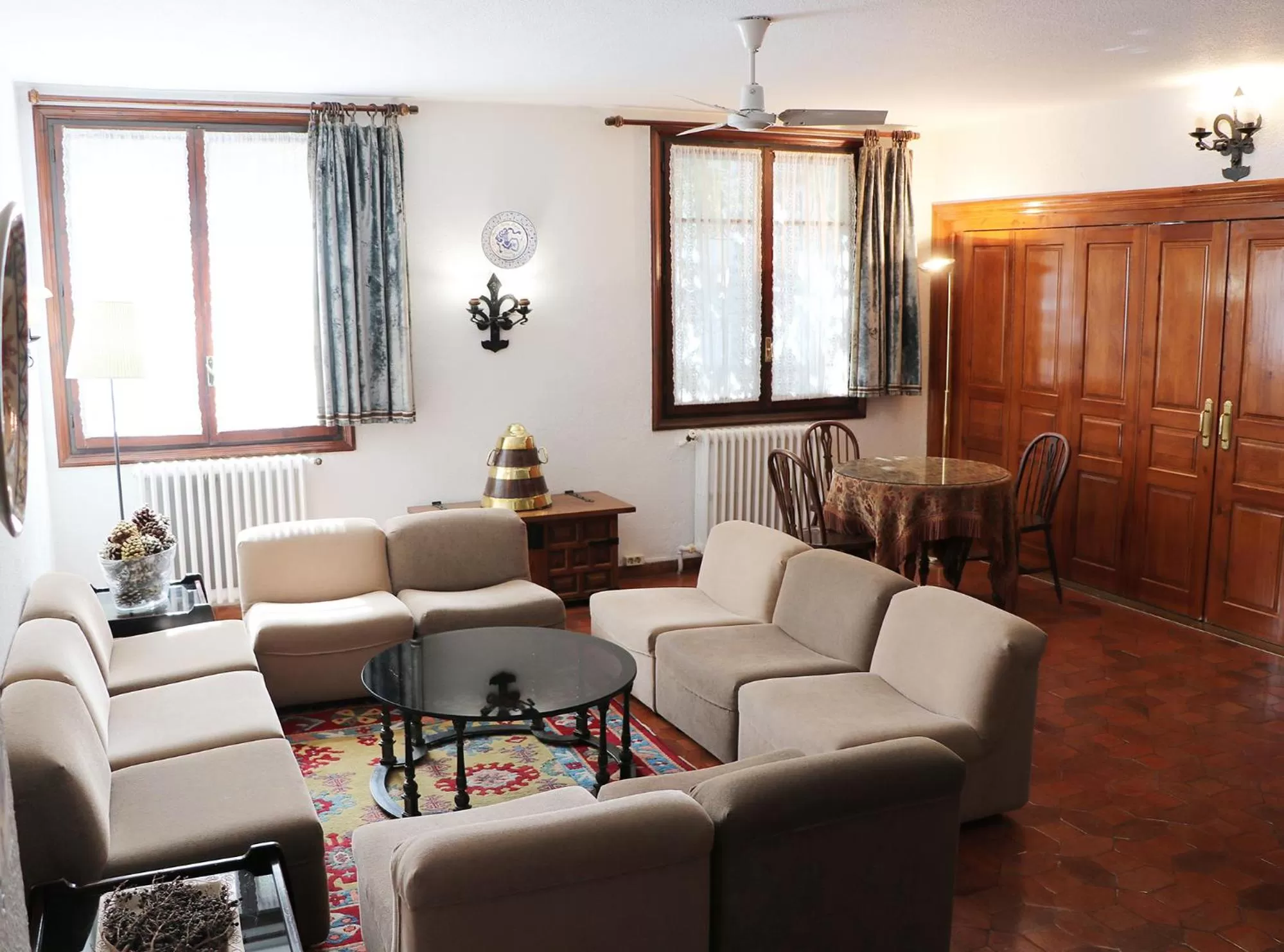 Communal lounge/ TV room in Conde Aznar