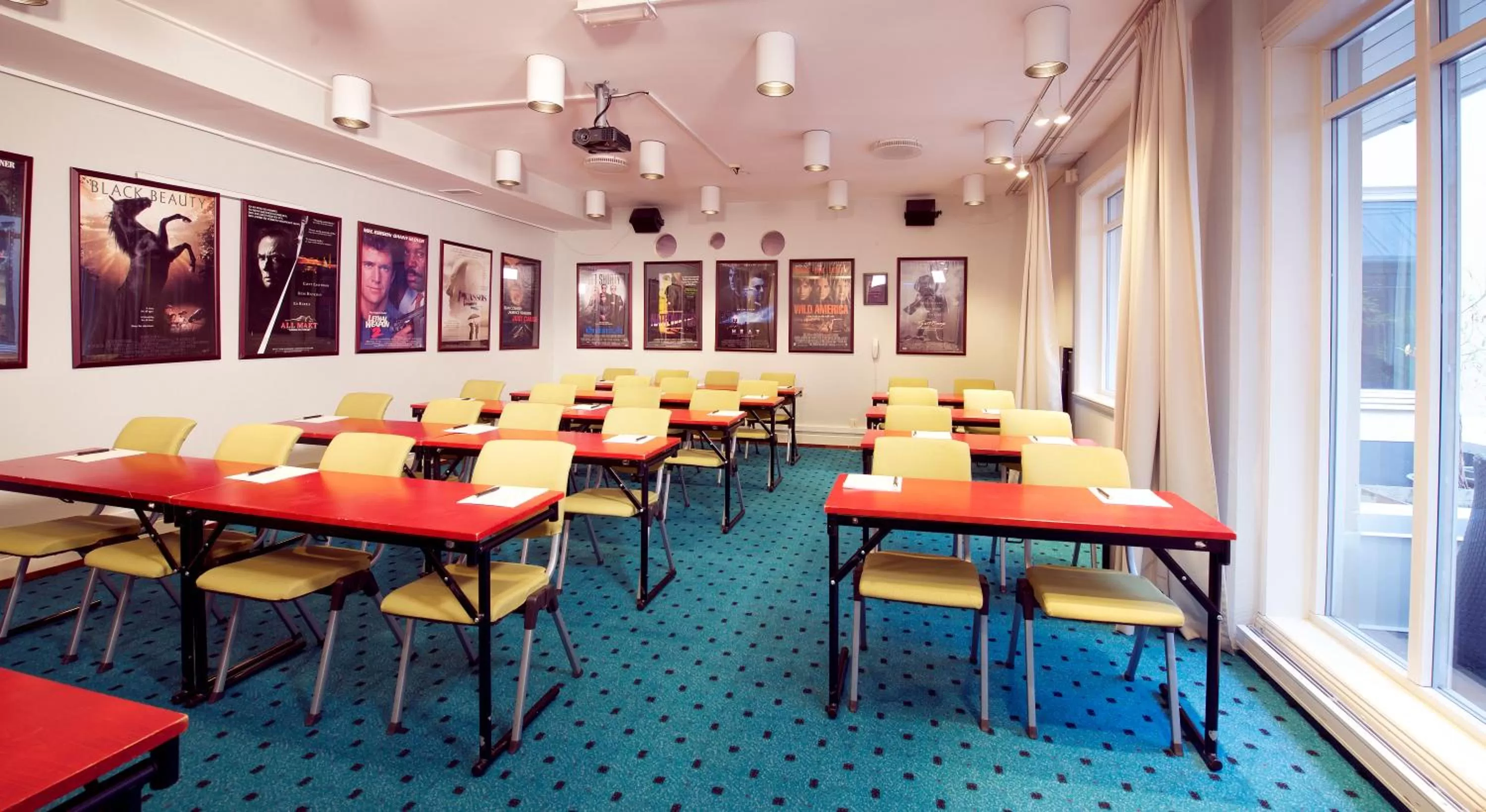 Meeting/conference room in Home Hotel Amanda