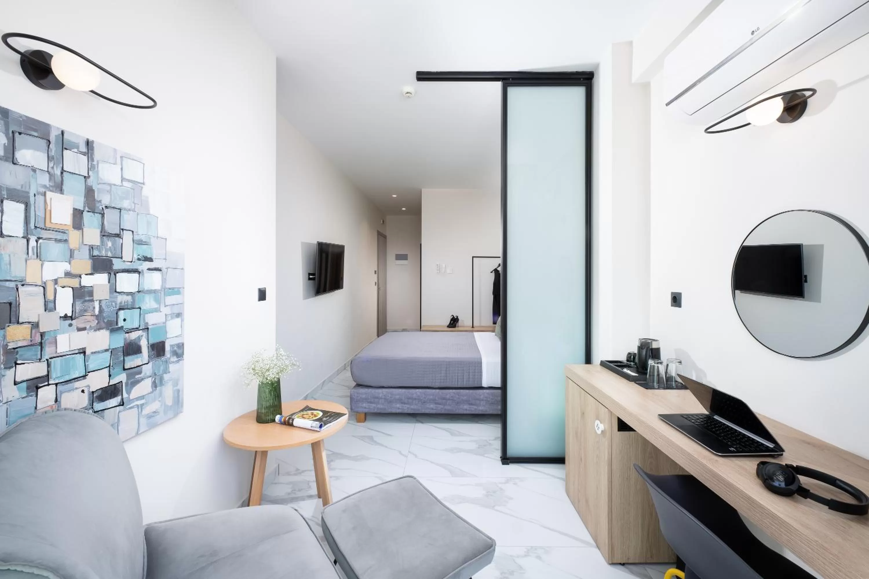 TV and multimedia in Enattica Suites