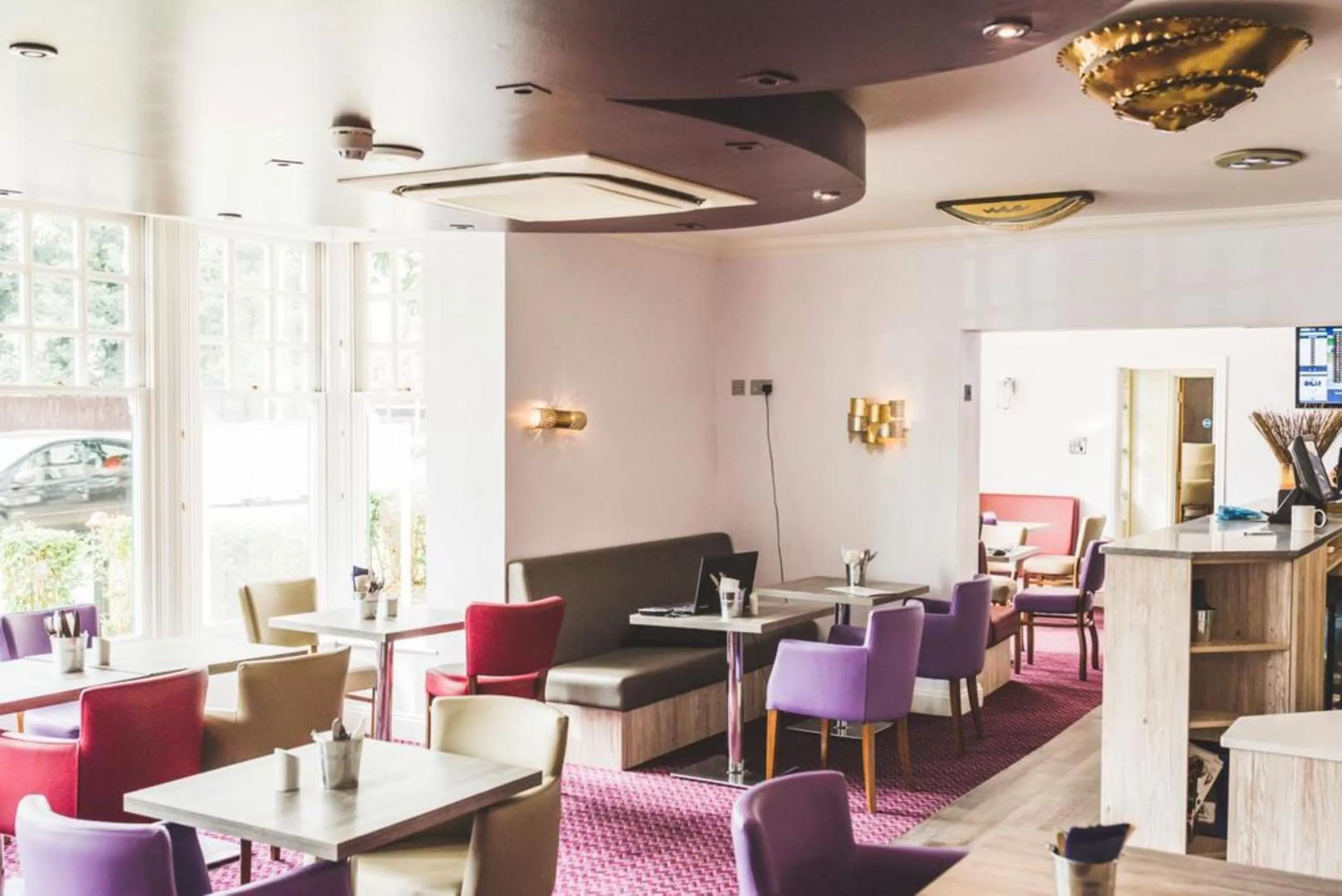 Restaurant/places to eat in The Queensgate Hotel