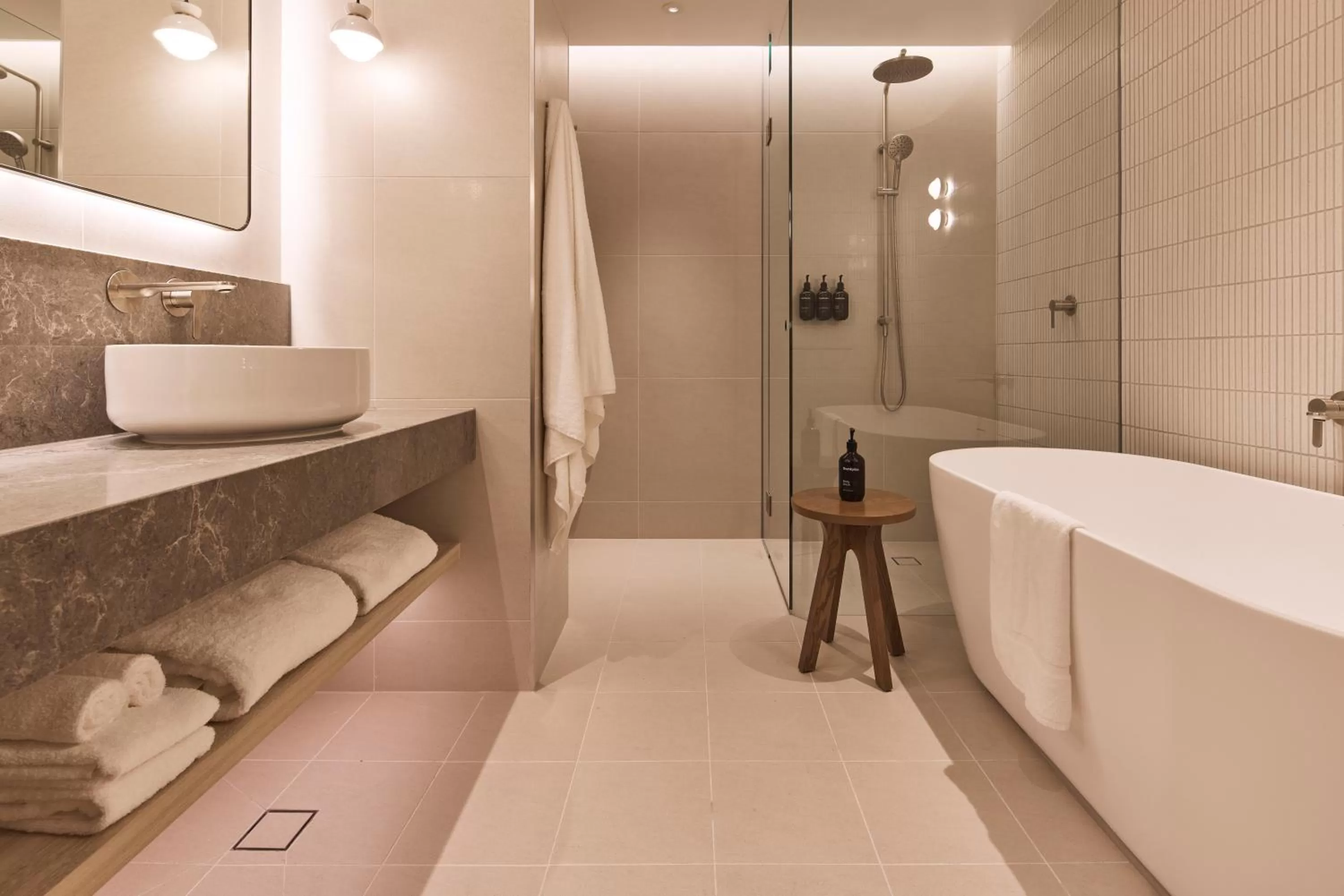 Shower in Rydges Melbourne