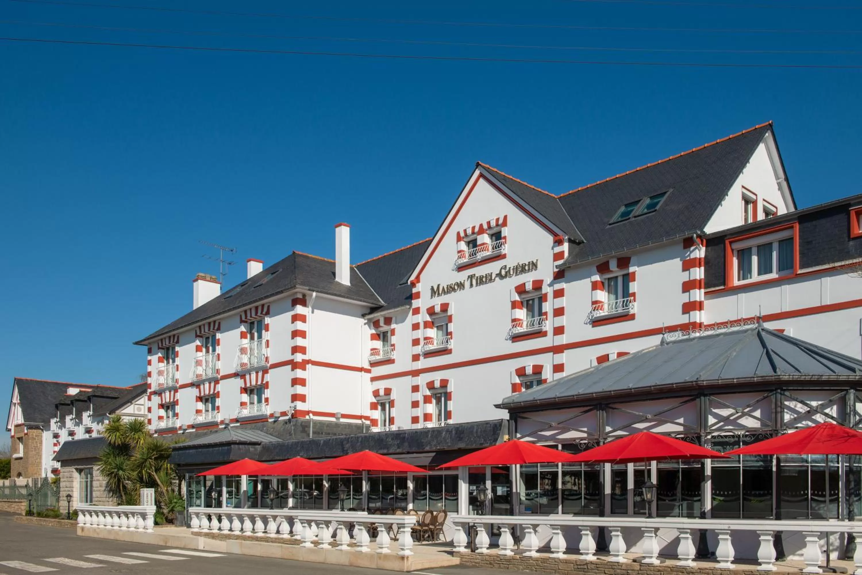 Property building in Domaine du Limonay, The Originals Collection