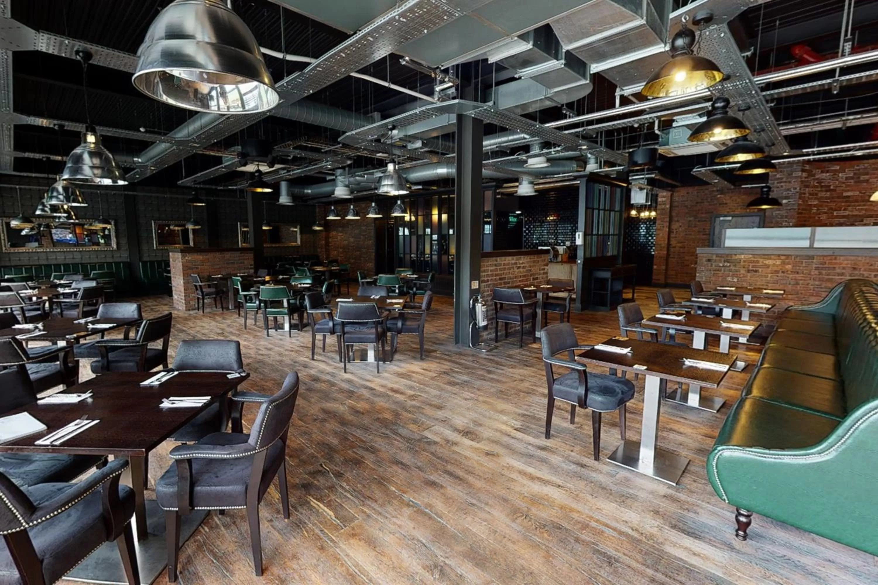 Restaurant/places to eat in Village Hotel Aberdeen