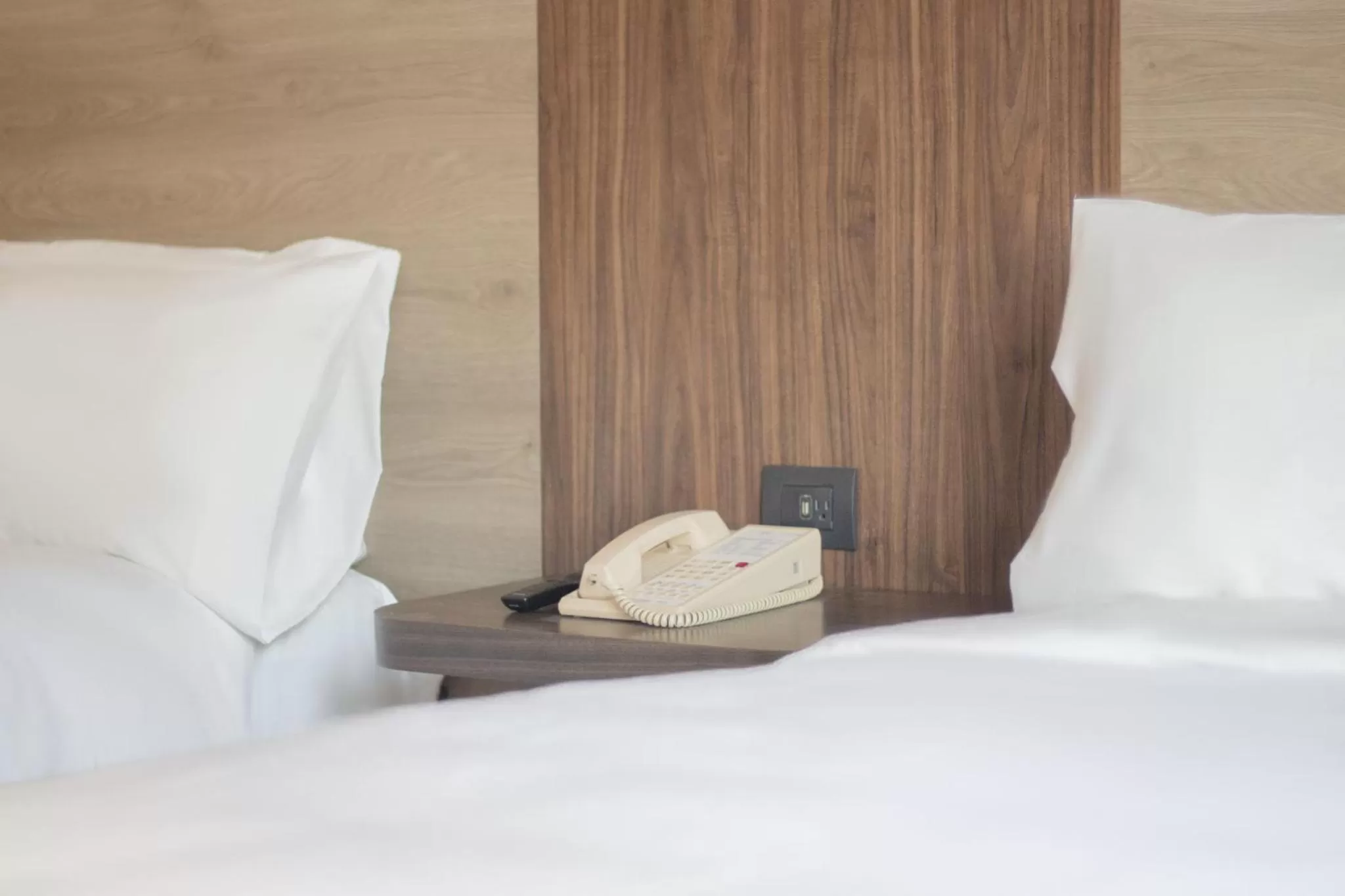 Photo of the whole room, Bed in Holiday Inn Express Mexico City Satelite by IHG