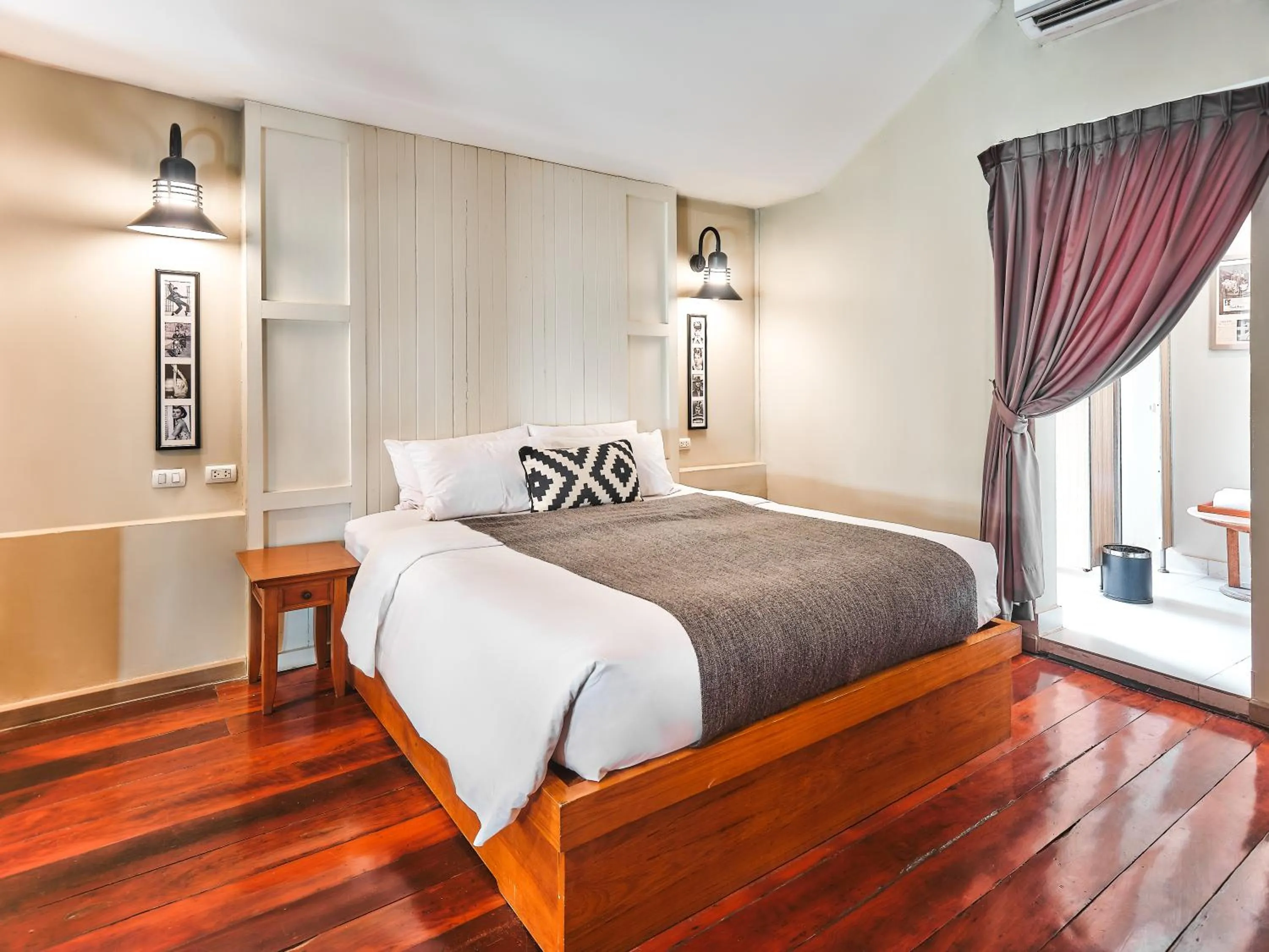 Bedroom in Prince Theatre Heritage Stay Hostel - Silom