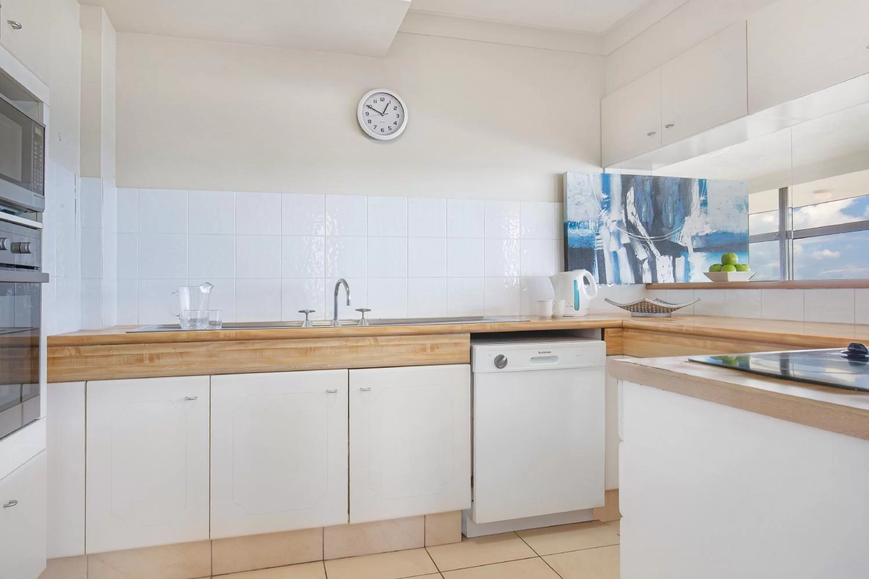 Kitchen or kitchenette in BreakFree Imperial Surf