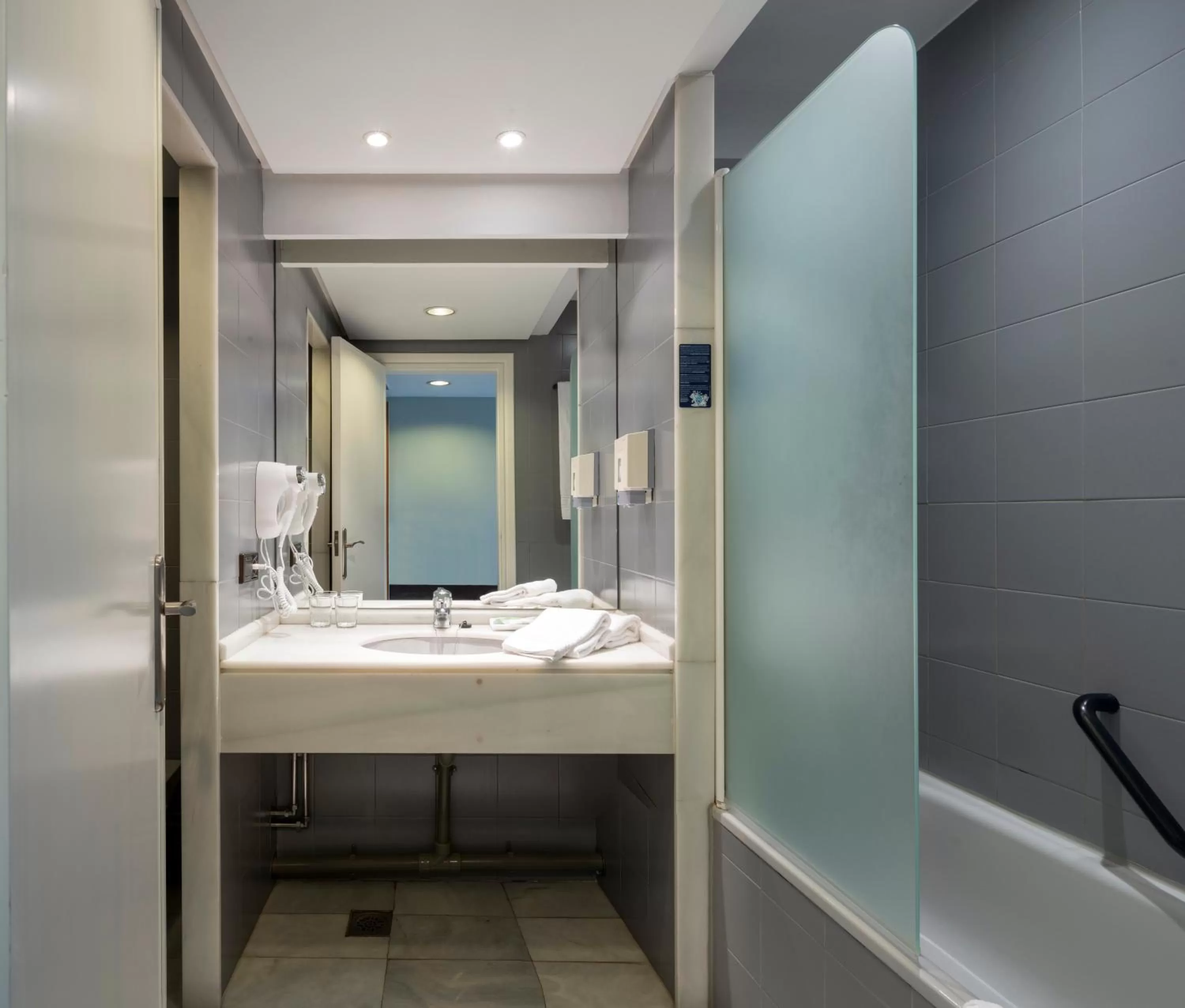 Bathroom in Hotel Ciudad de Logroño