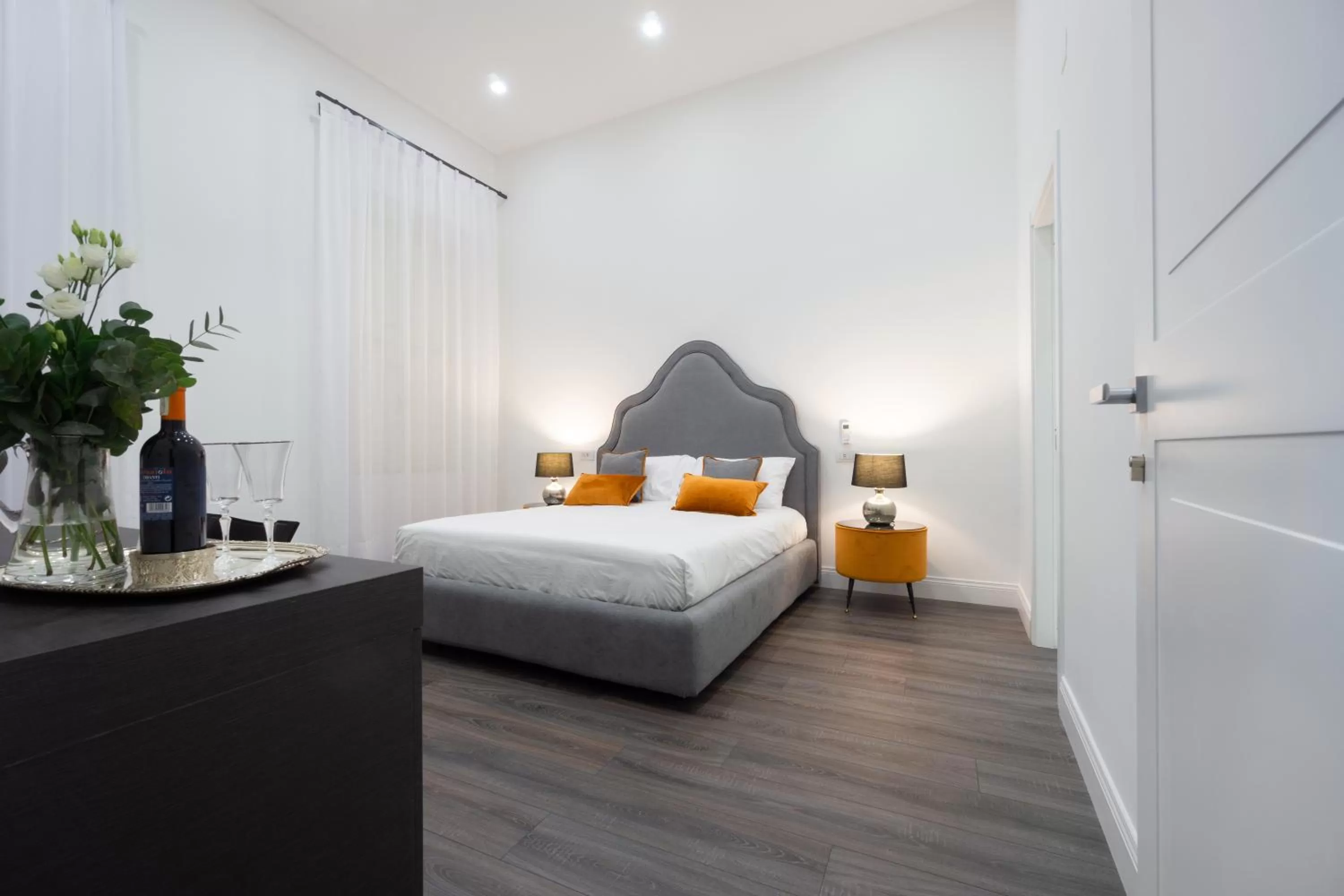 Photo of the whole room, Bed in Suite Rodinò 24