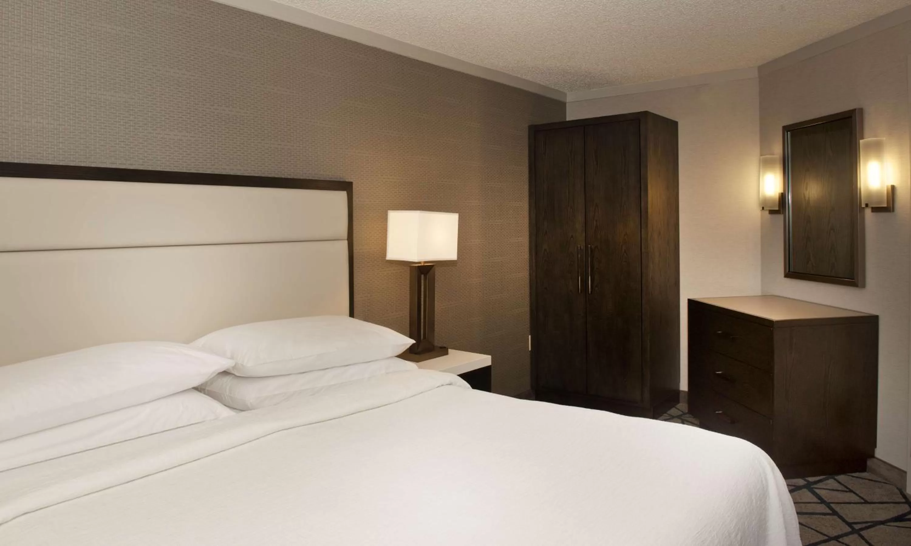 Bed in Embassy Suites by Hilton Portland Tigard