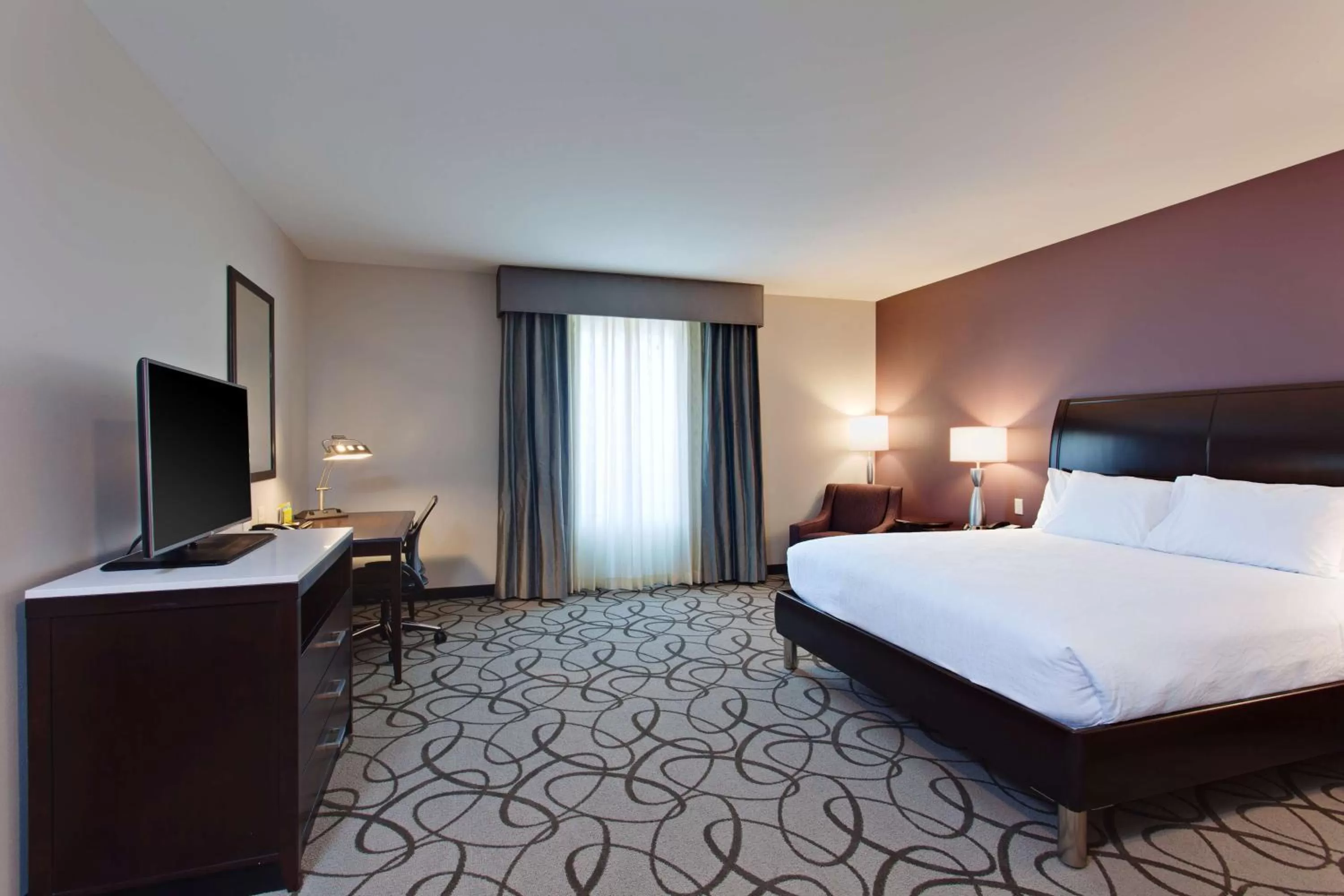 Bed in Hilton Garden Inn Irvine/Orange County Airport